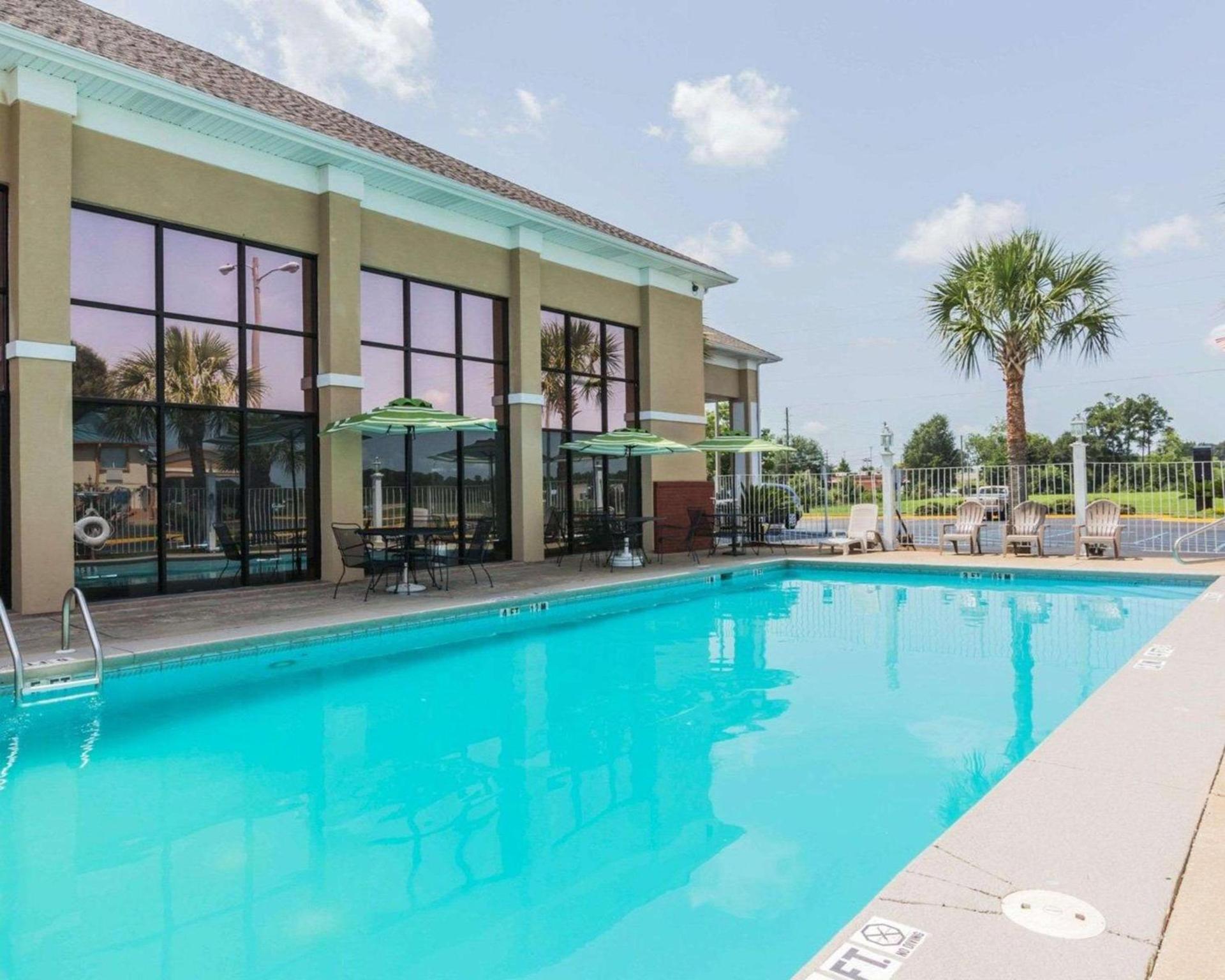 Quality Inn & Suites North Montgomery photo 13