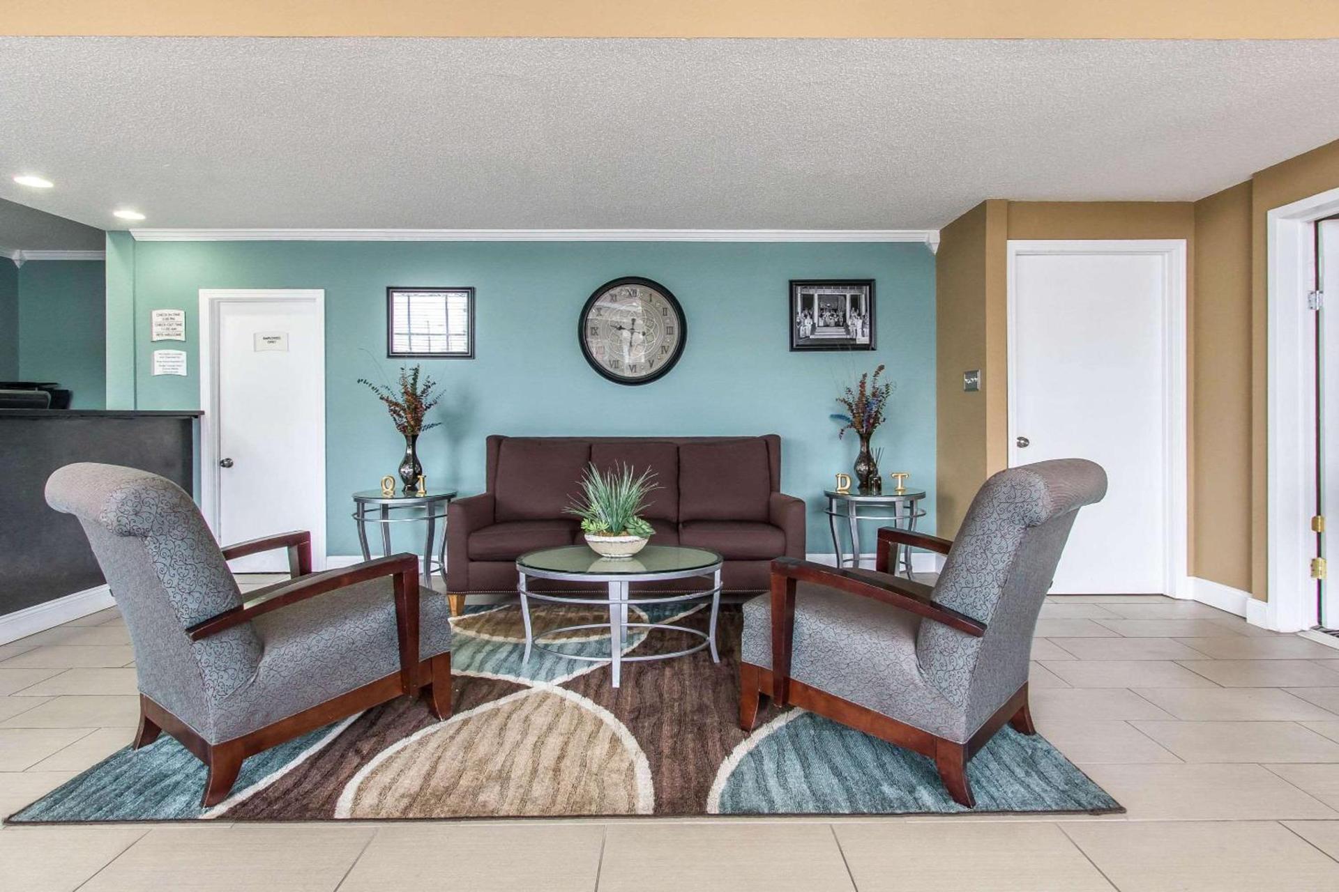 Quality Inn Downtown Historic District photo 12