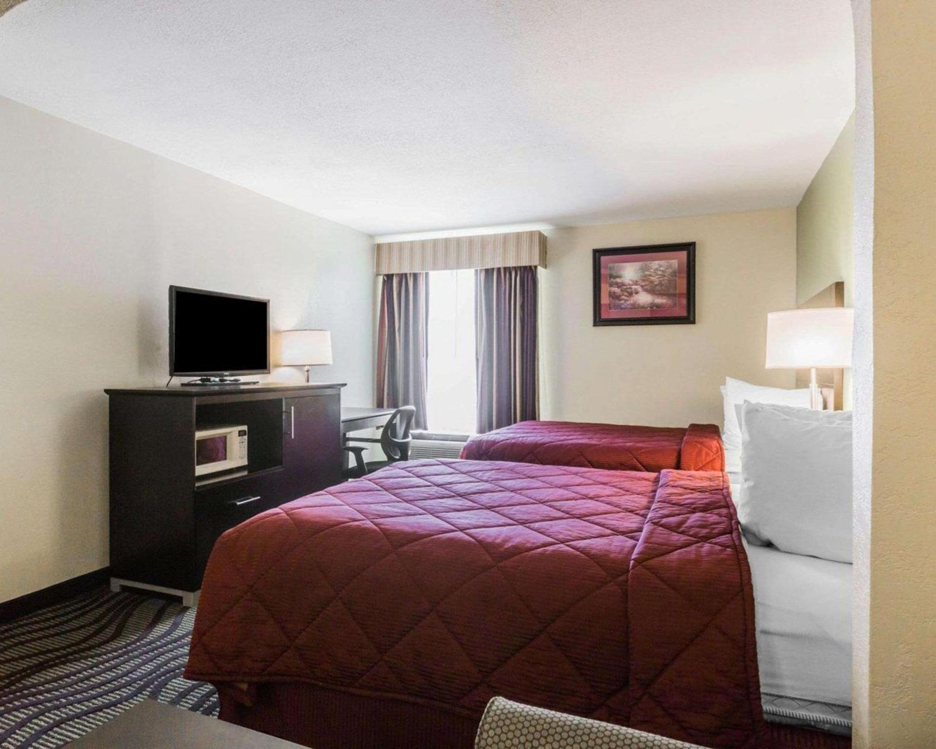 Quality Inn & Suites North Montgomery photo 15