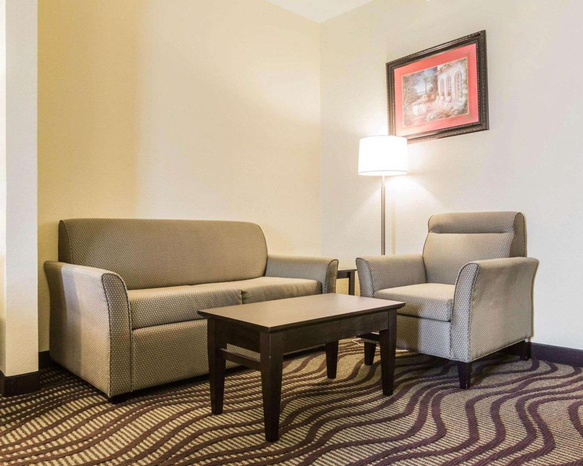 Quality Inn & Suites North Montgomery photo 19