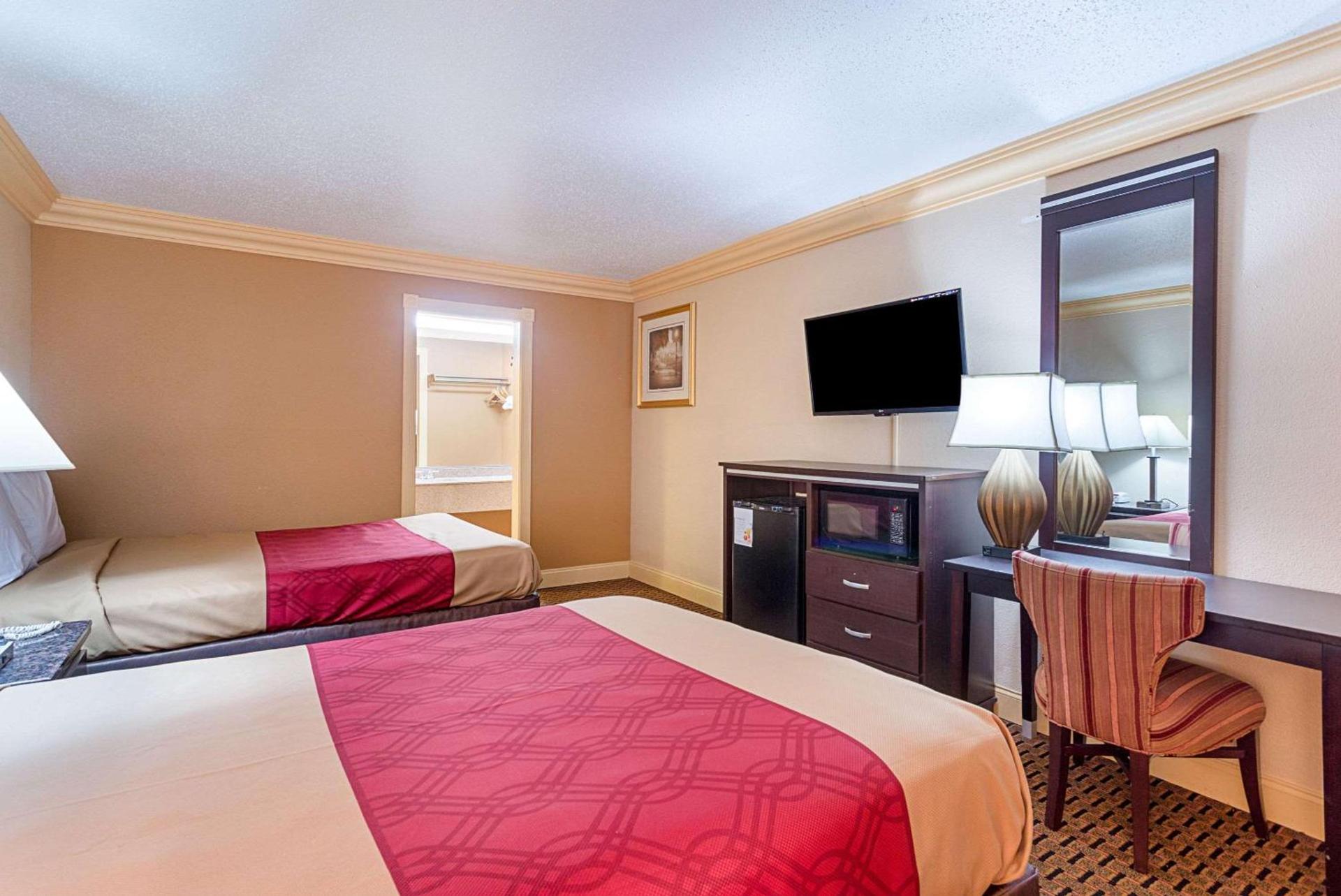 Parkway Inn of Birmingham photo 9