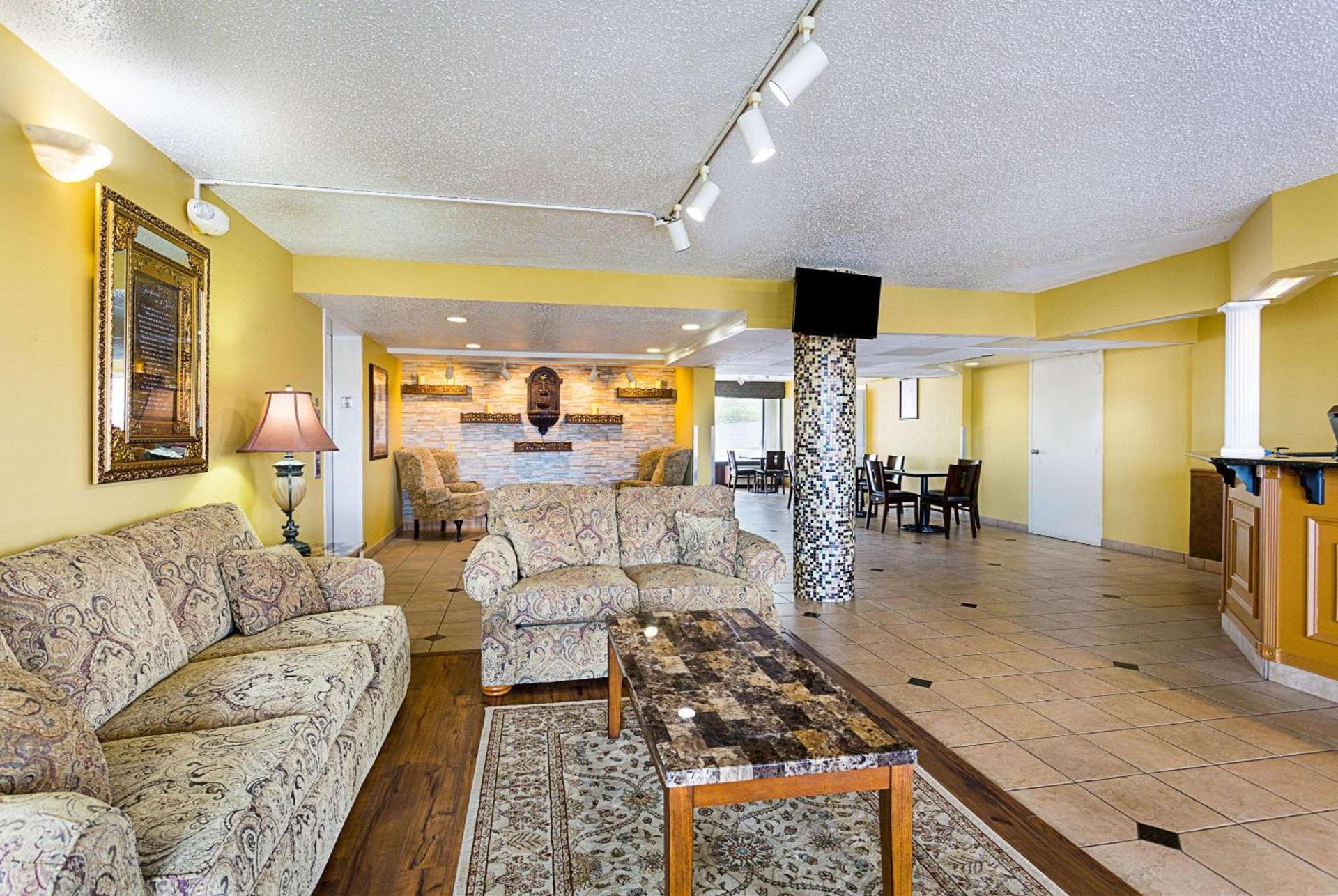 Parkway Inn of Birmingham photo 3
