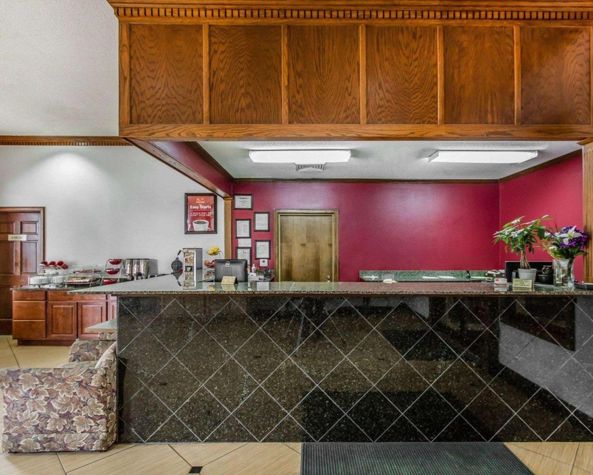 Econo Lodge Inn & Suites Enterprise photo 8