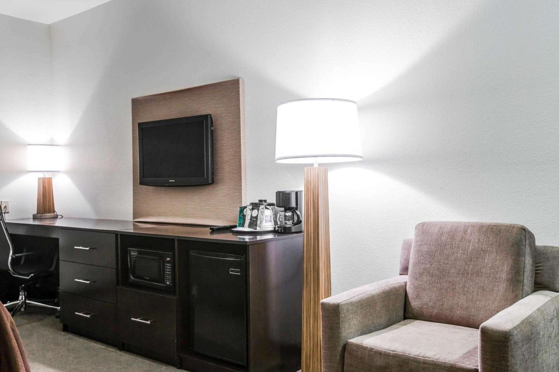 Sleep Inn & Suites Marion - Military Institute photo 20