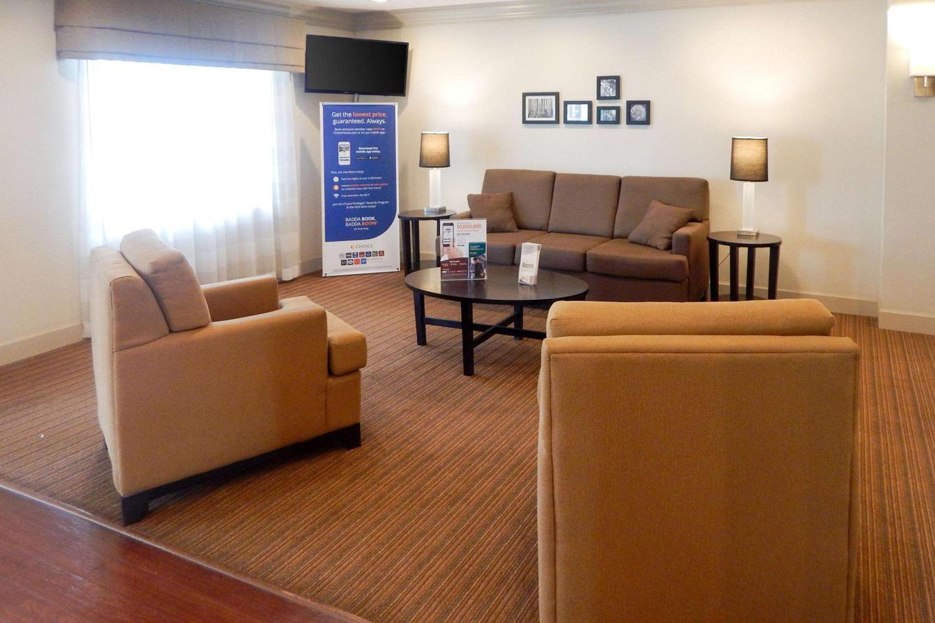 Sleep Inn & Suites Evergreen I-65 photo 6