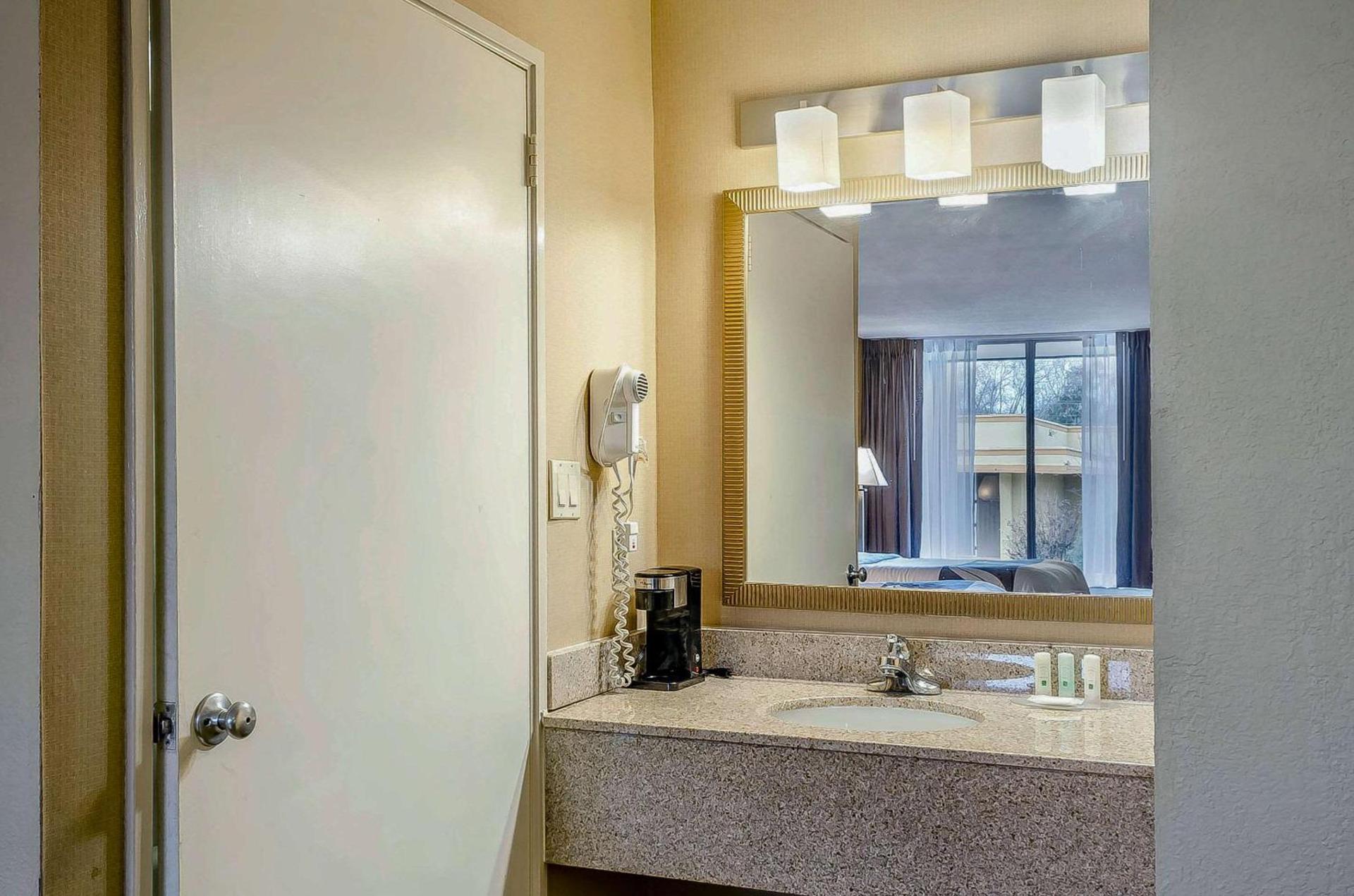 Quality Inn University Area photo 27