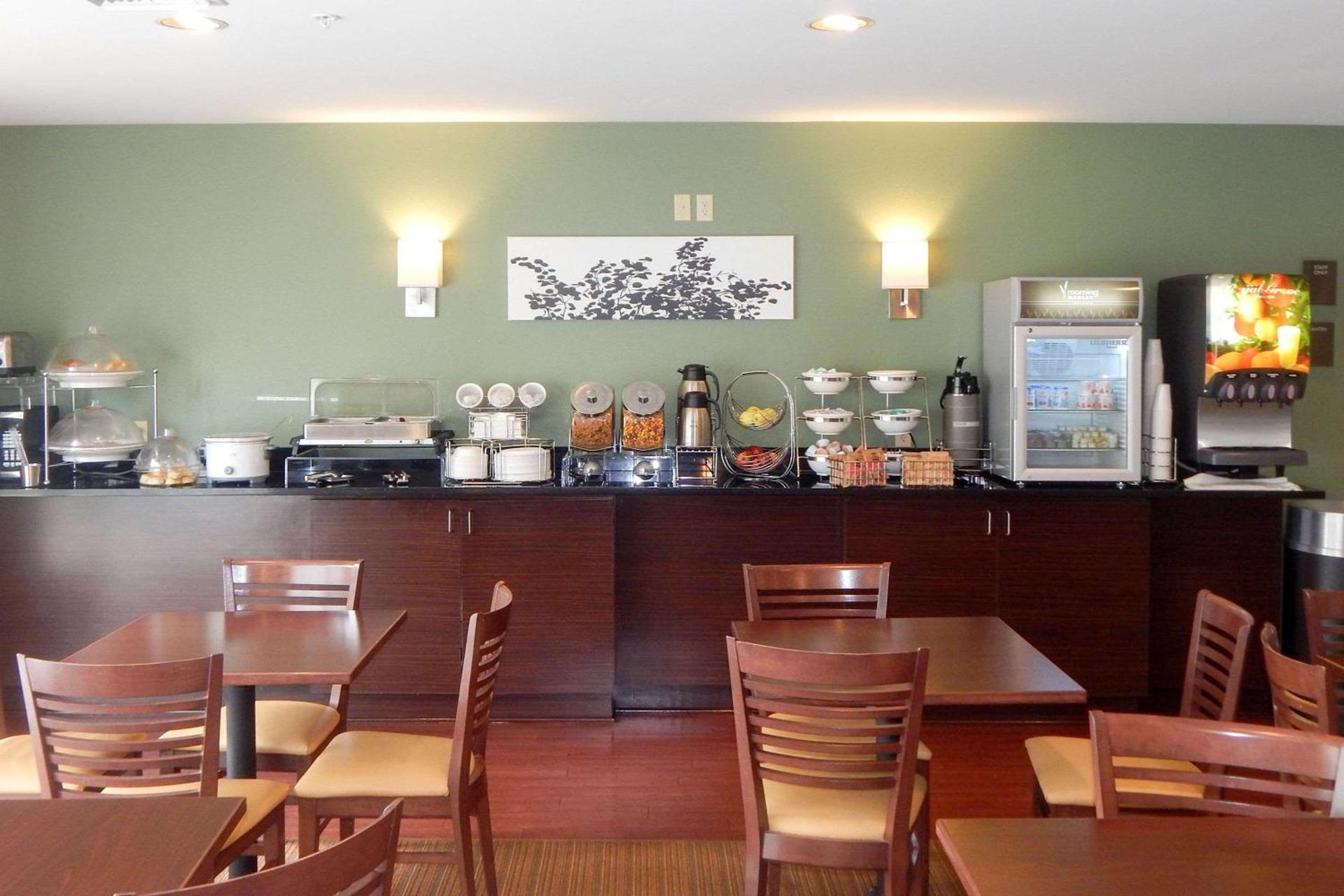 Sleep Inn & Suites Evergreen I-65 photo 24