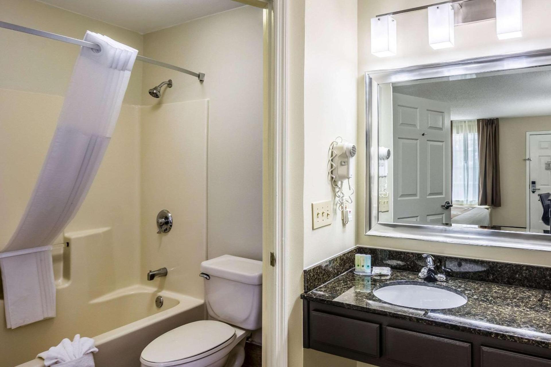 Quality Inn University Area photo 21