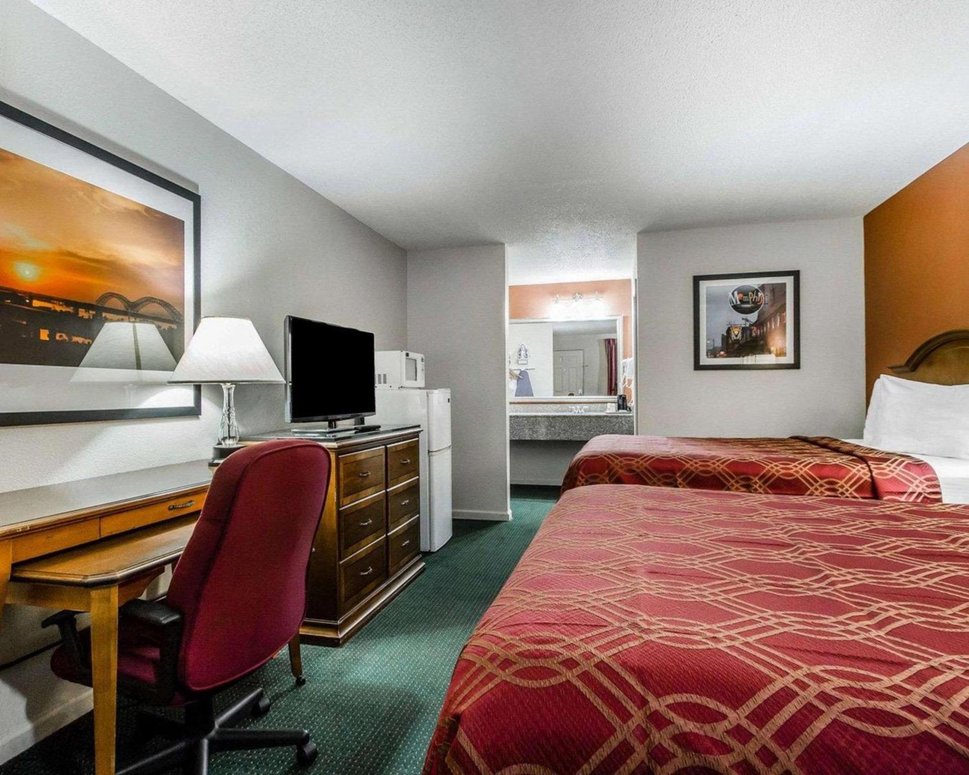 Econo Lodge Inn & Suites Enterprise photo 11