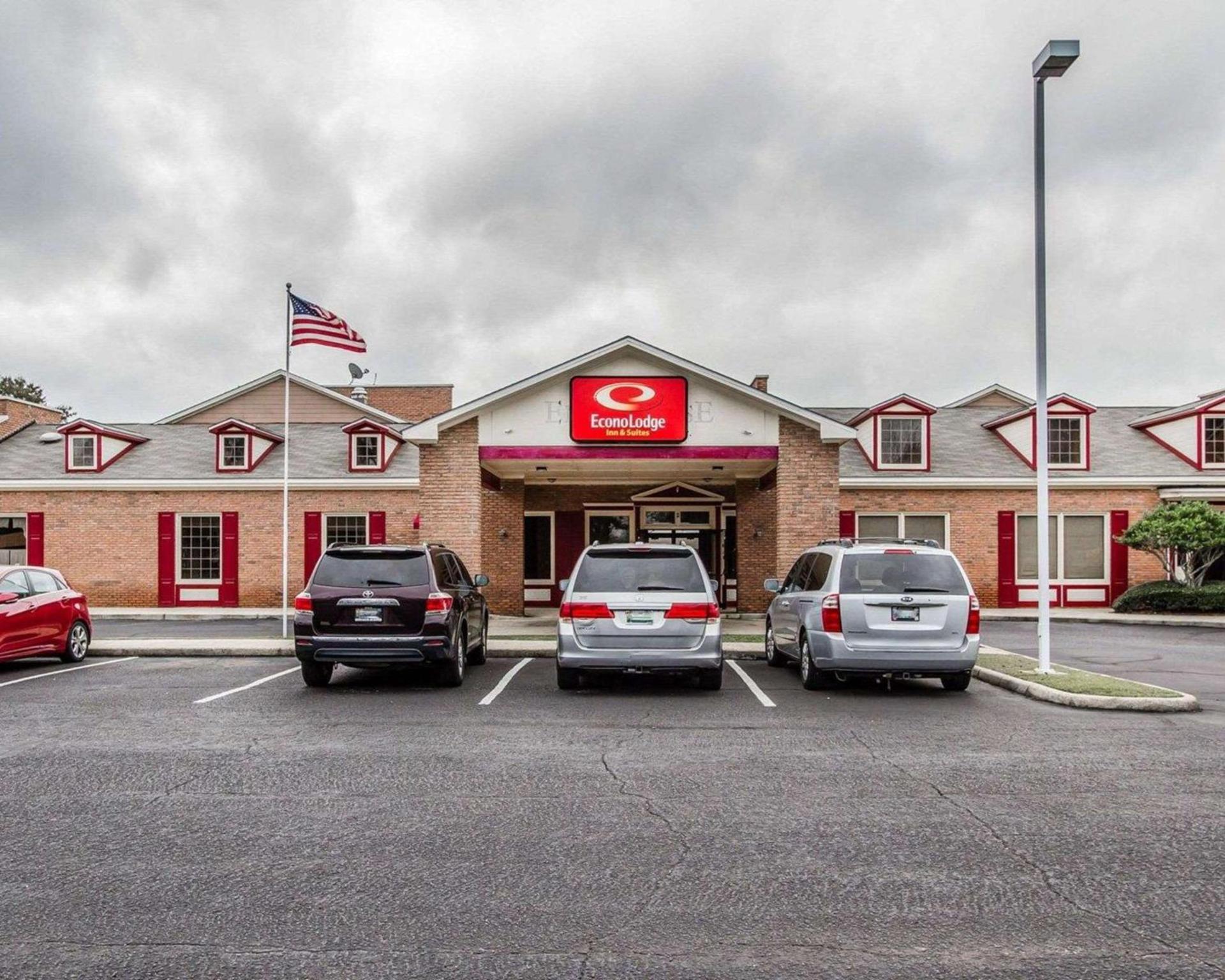 Econo Lodge Inn & Suites Enterprise photo 3