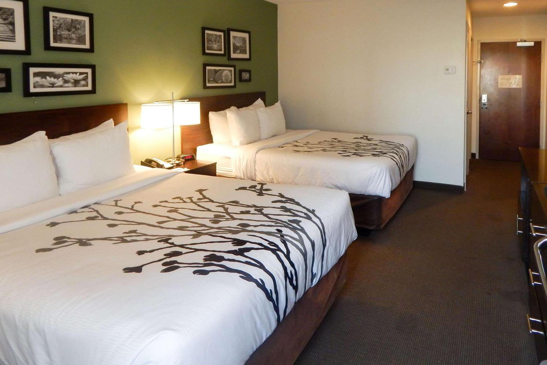 Sleep Inn & Suites Evergreen I-65 photo 11