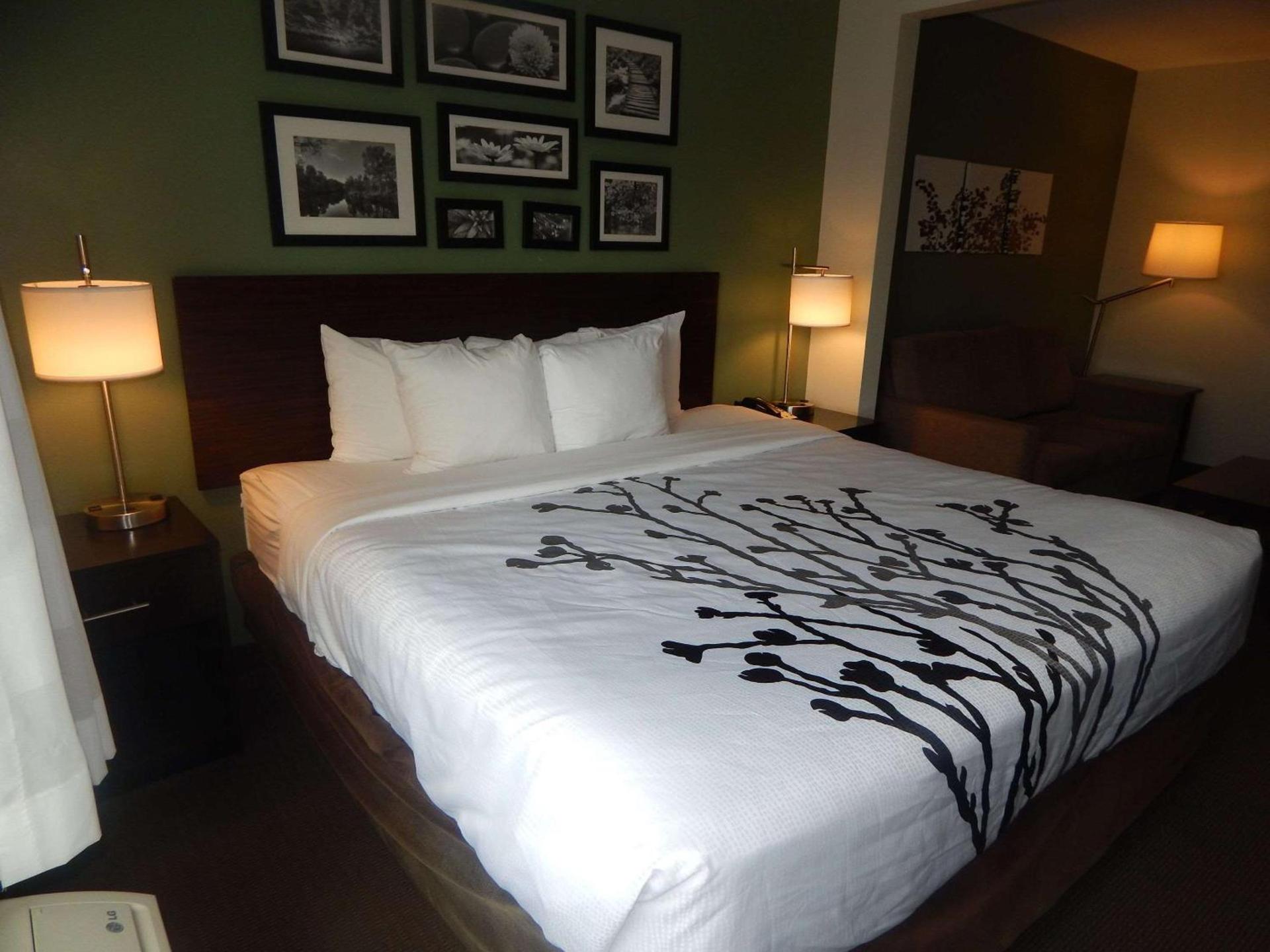 Sleep Inn & Suites Evergreen I-65 photo 16