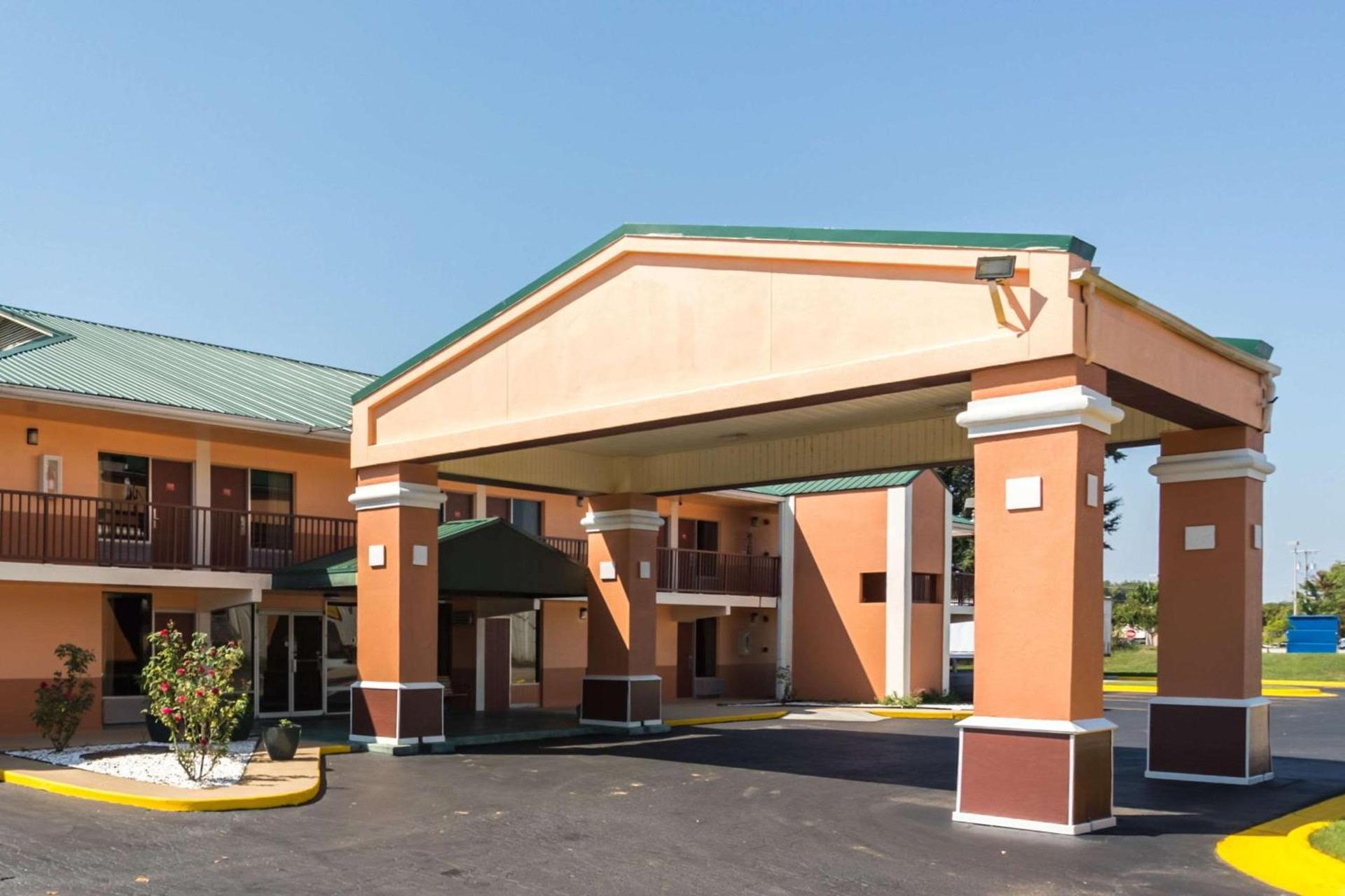 Econo Lodge Decatur South photo 2