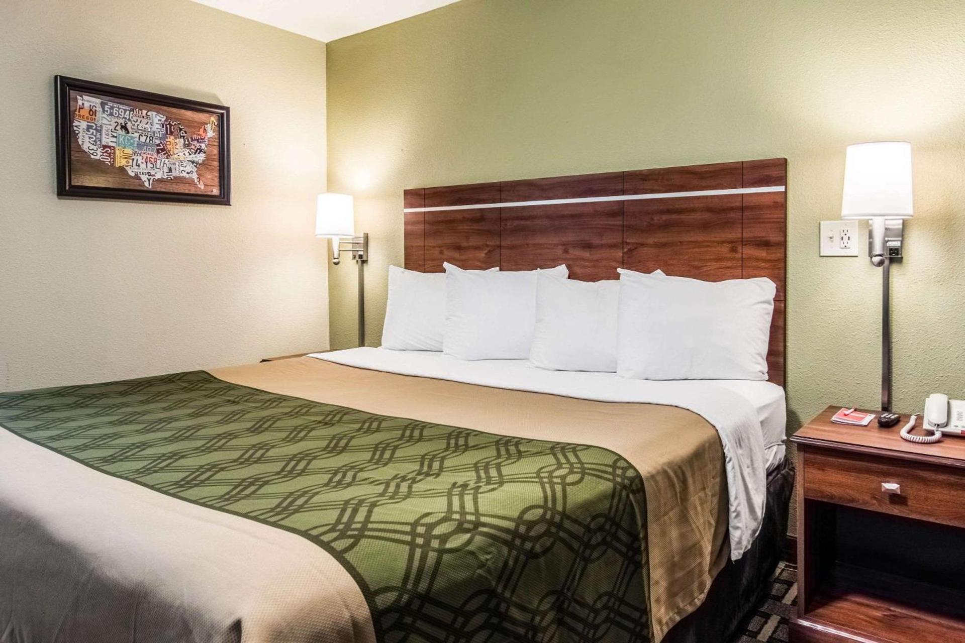 Econo Lodge Jasper photo 18