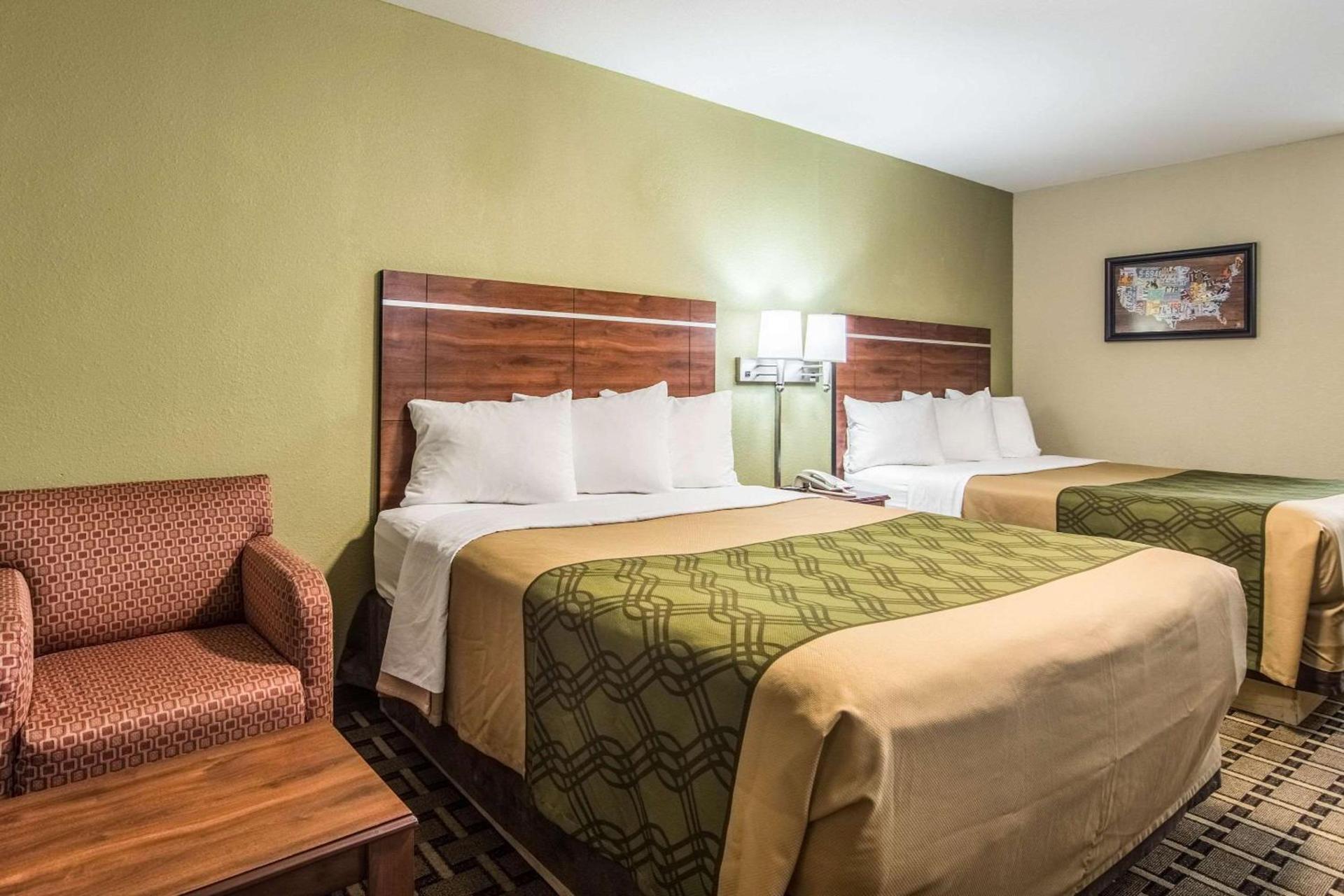 Econo Lodge Jasper photo 16