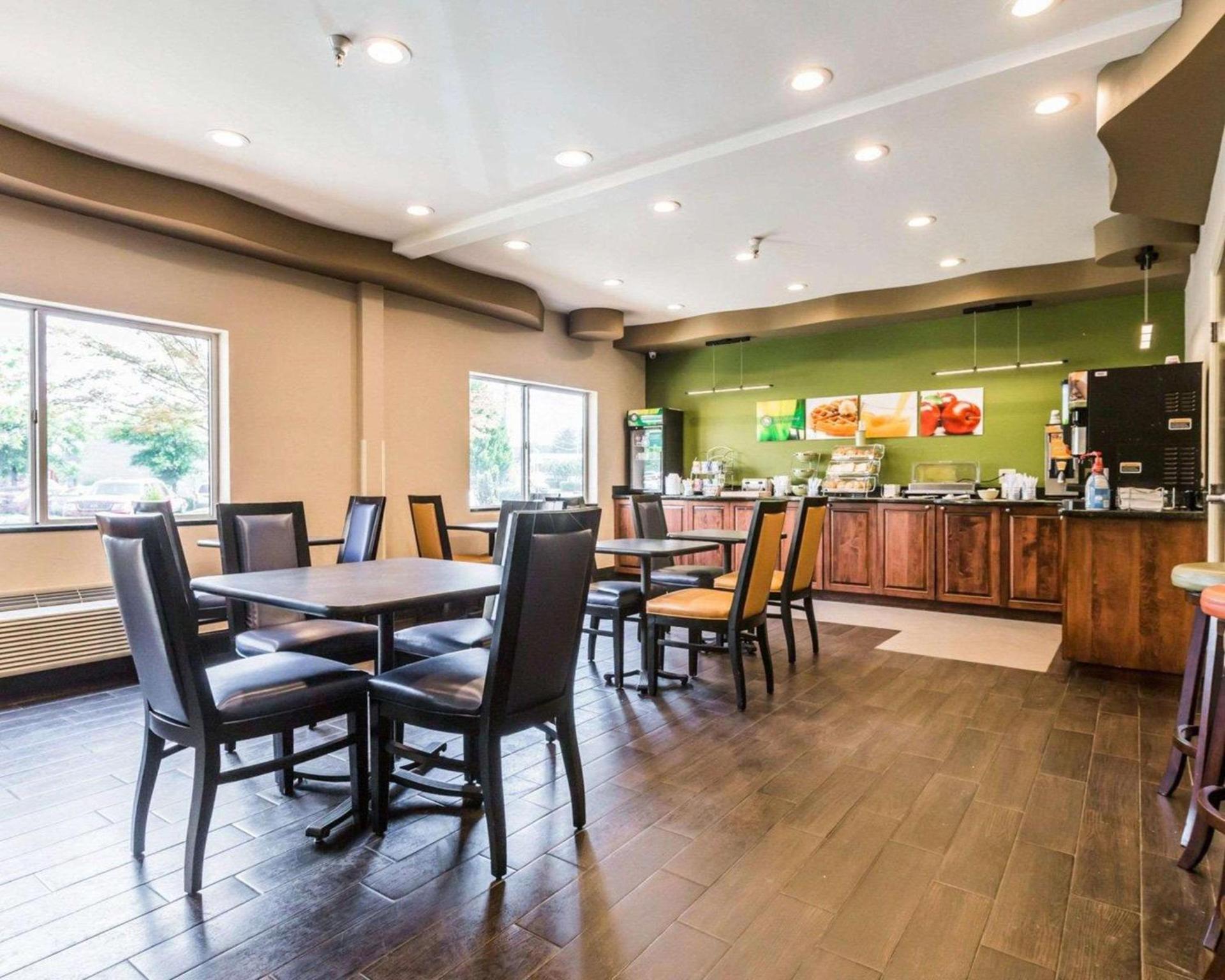 Quality Inn & Suites Birmingham - Highway 280 photo 12