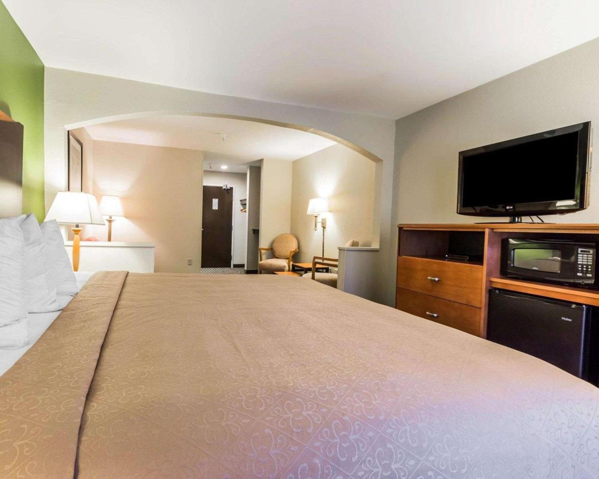 Quality Inn & Suites Birmingham - Highway 280 photo 11
