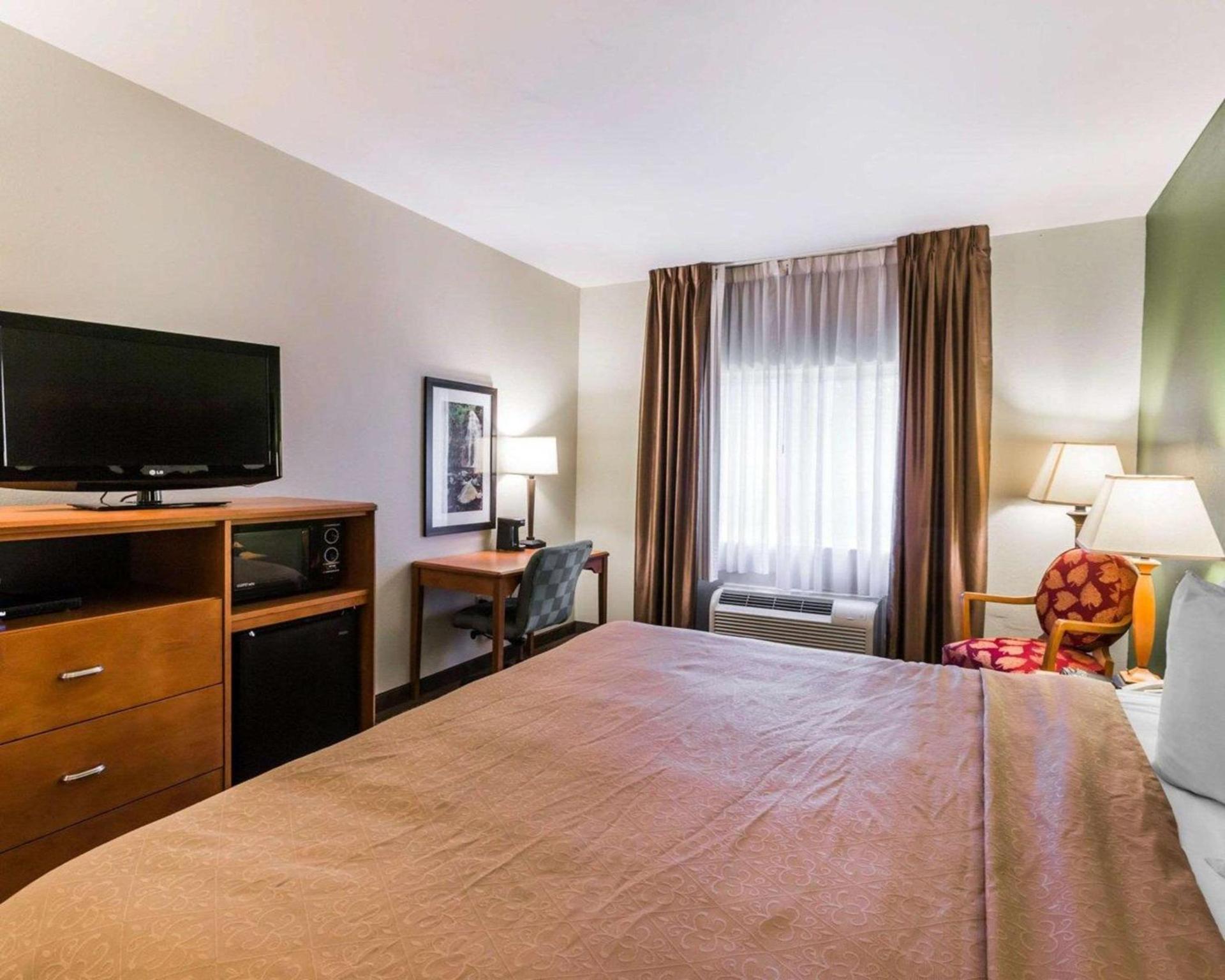 Quality Inn & Suites Birmingham - Highway 280 photo 8