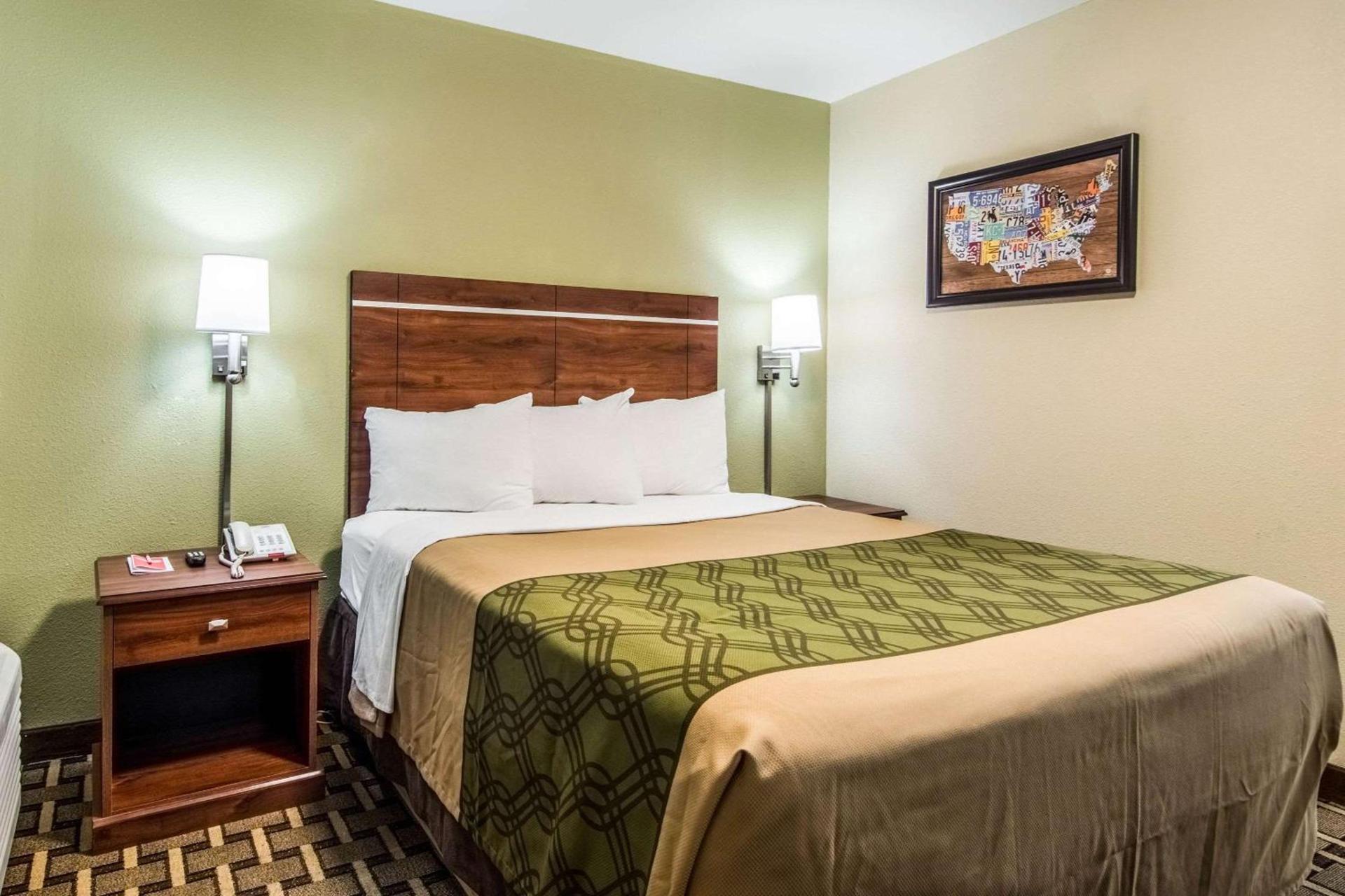 Econo Lodge Jasper photo 9