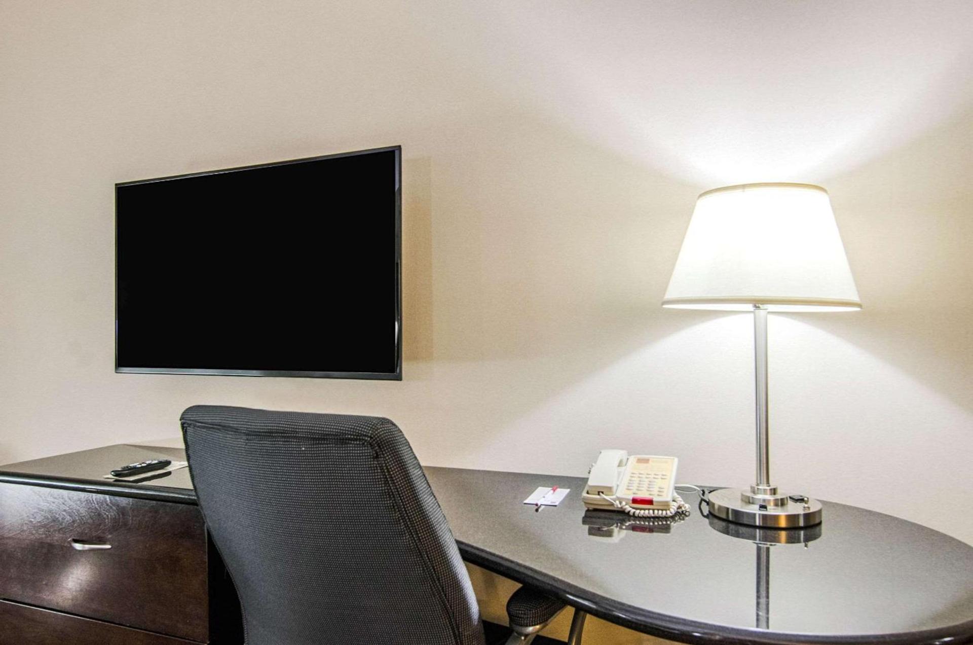 Comfort Suites Bentonville - Rogers photo 21