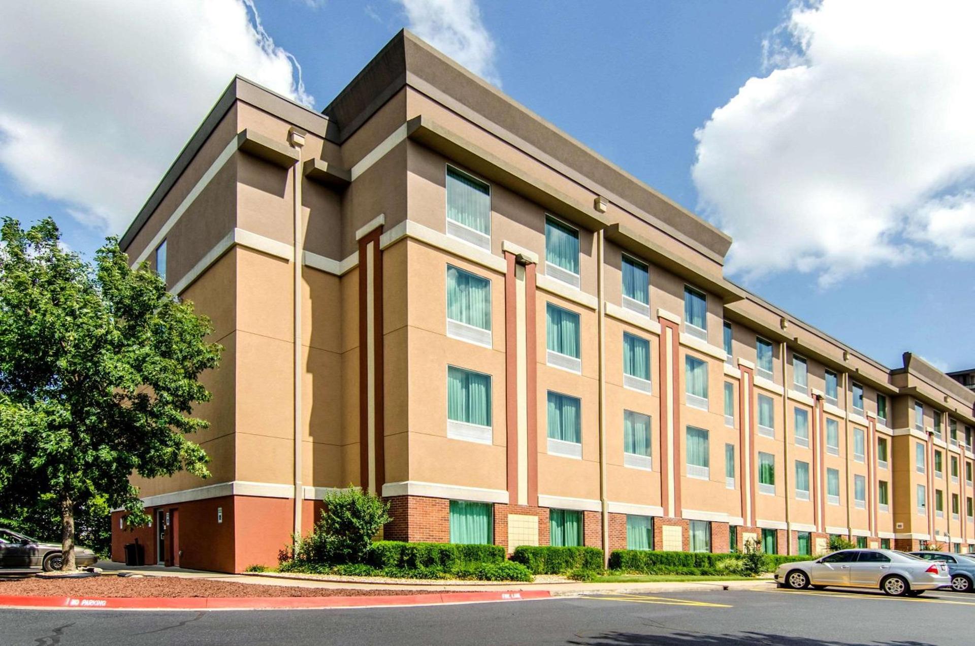 Comfort Suites Bentonville - Rogers photo 2