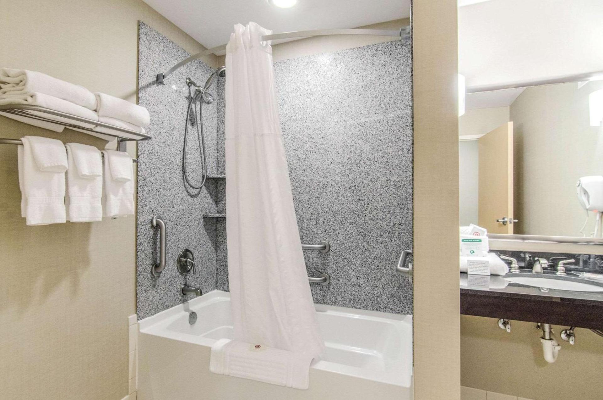 Comfort Suites Bentonville - Rogers photo 7