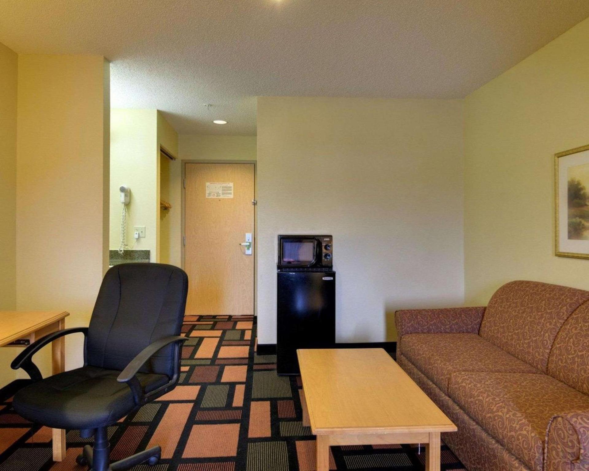 Quality Inn & Suites Malvern photo 11