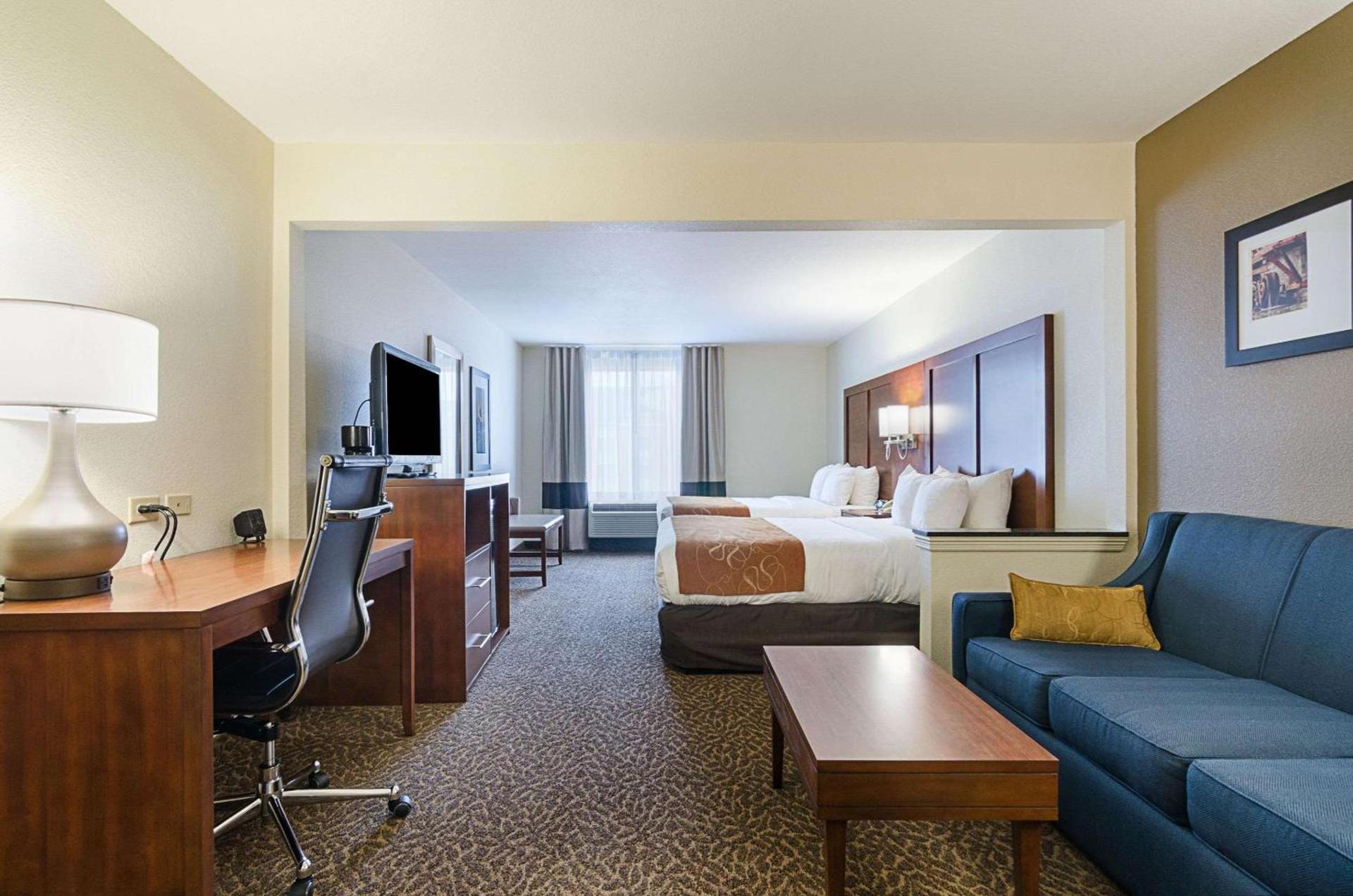 Quality Suites Springdale West I-49 photo 19