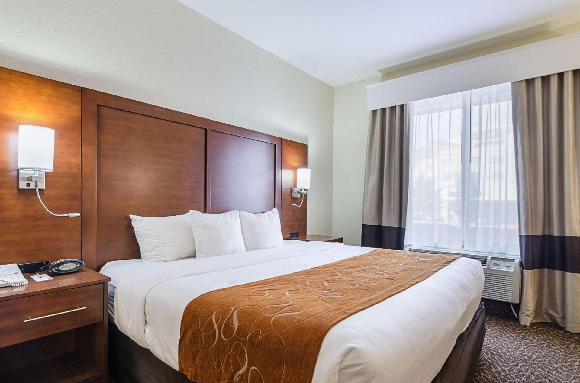 Quality Suites Springdale West I-49 photo 40