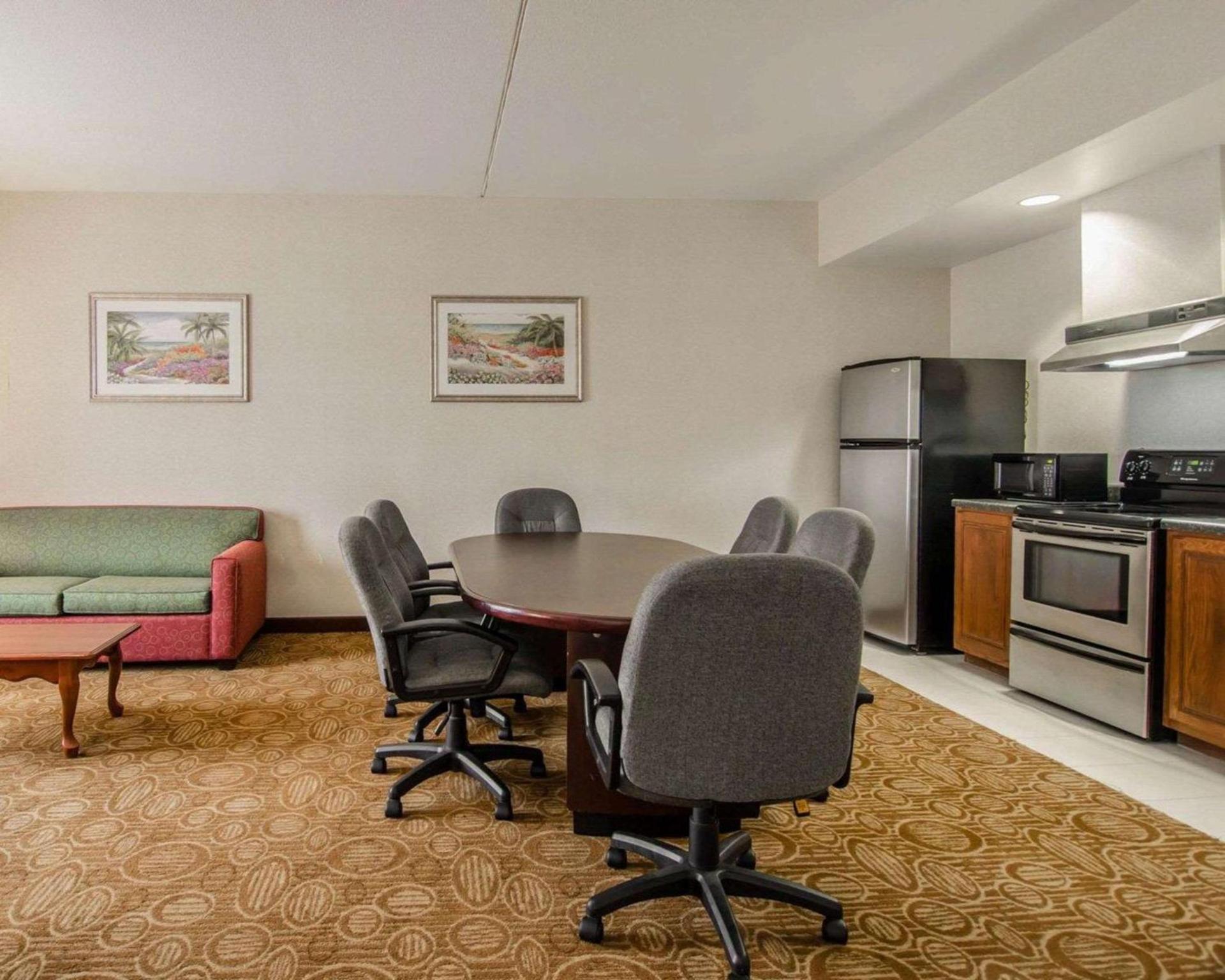 Sleep Inn & Suites Springdale West photo 12