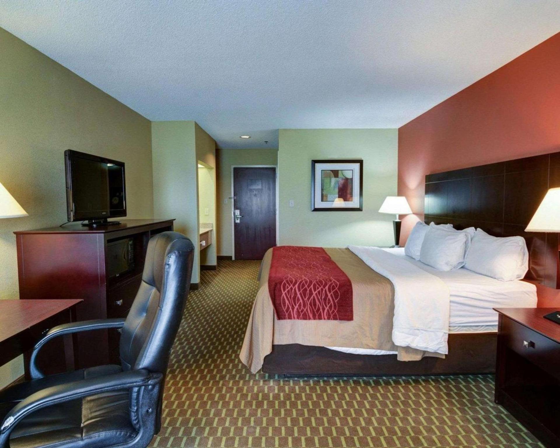 Quality Inn & Suites Pine Bluff photo 10