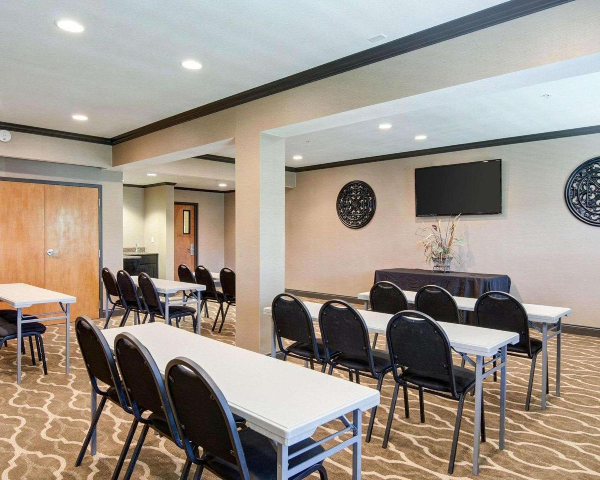 Comfort Suites Conway photo 26