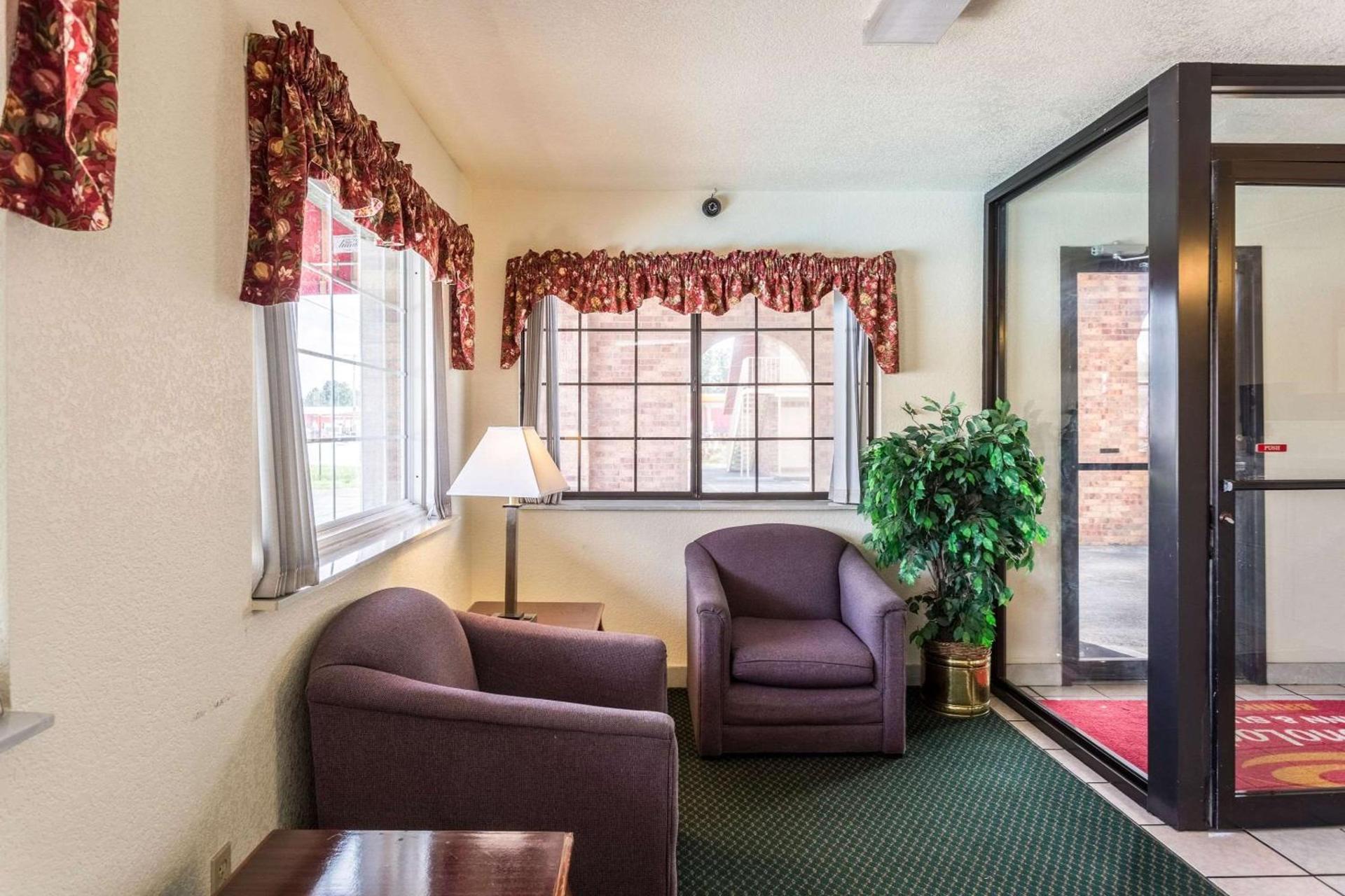 Econo Lodge & Suites Brinkley photo 3