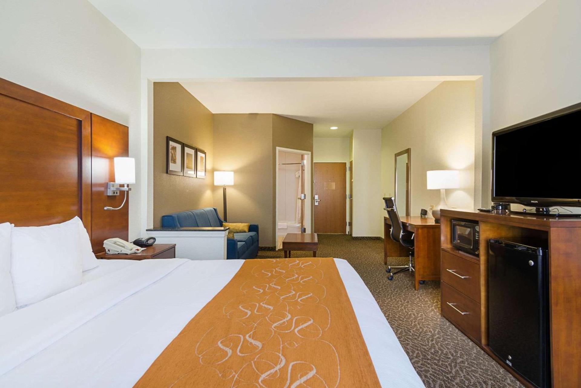 Quality Suites Springdale West I-49 photo 20