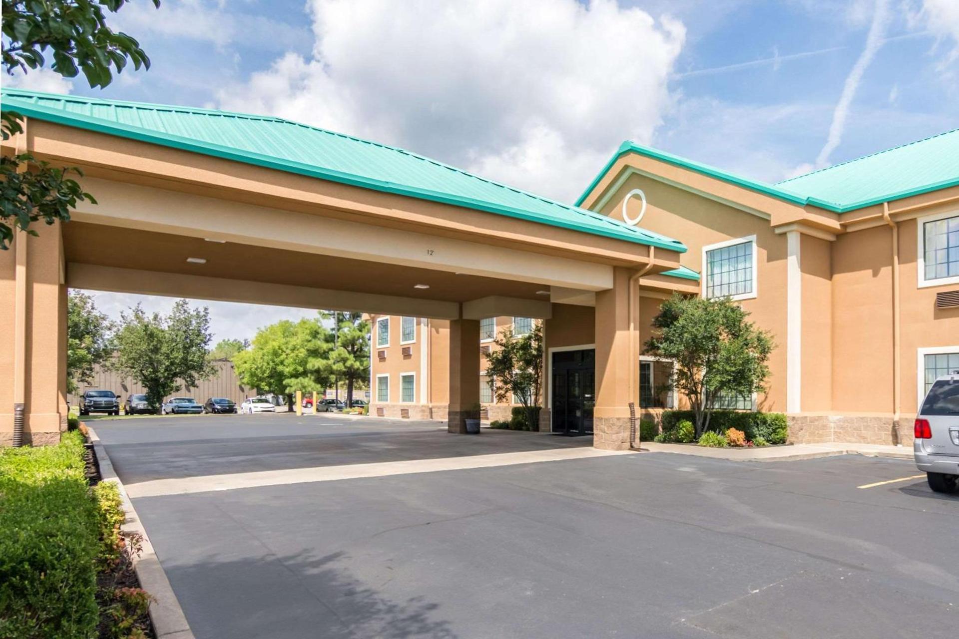 Quality Inn & Suites Alma I-40 photo 1
