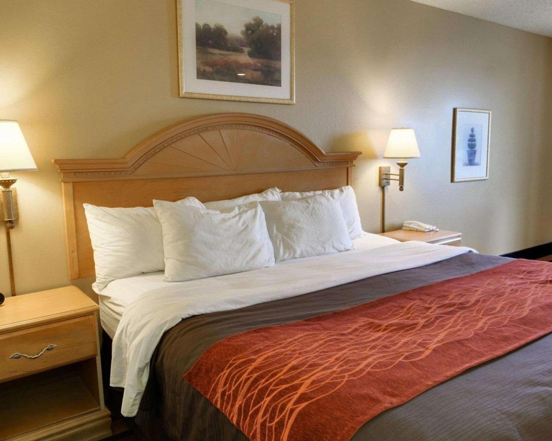 Quality Inn & Suites Malvern photo 16