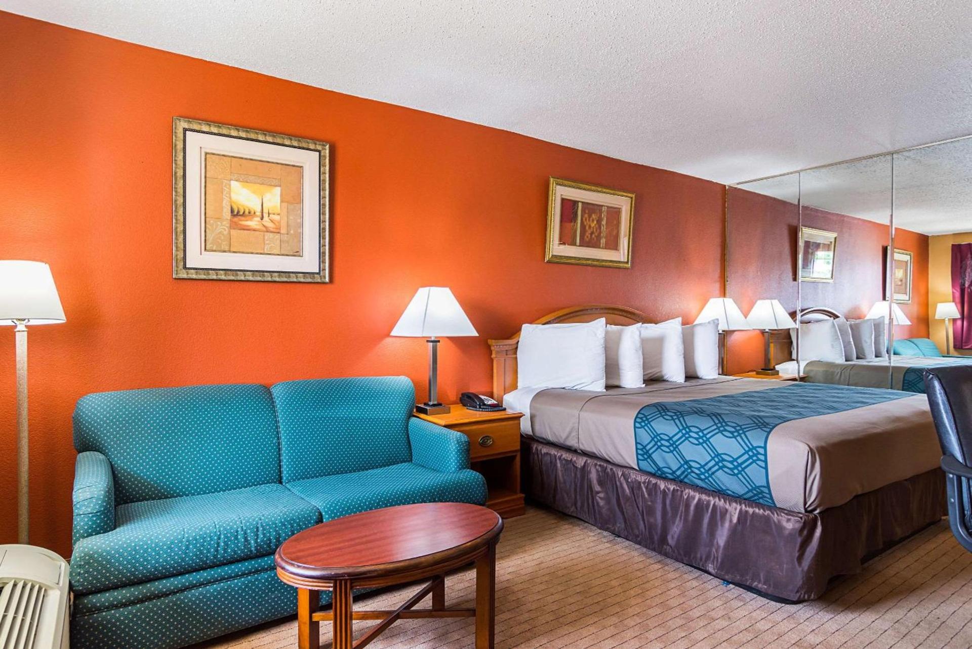 Econo Lodge Jacksonville near Little Rock Air Force Base photo 17