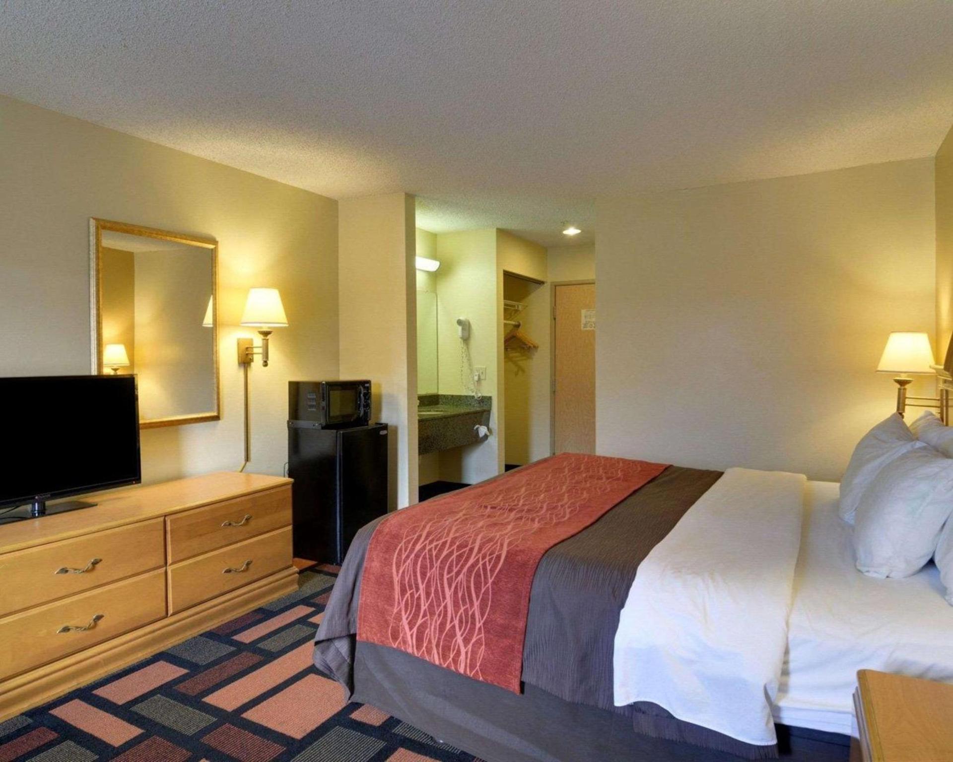 Quality Inn & Suites Malvern photo 17