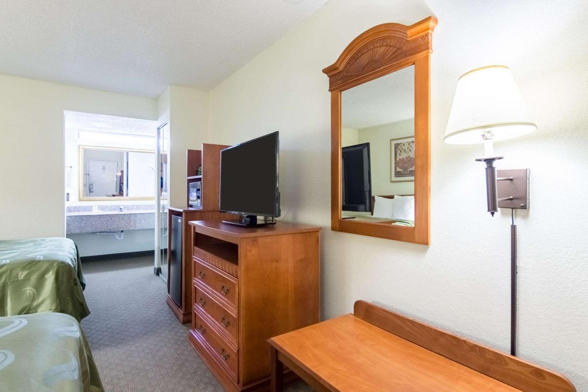 Quality Inn & Suites Alma I-40 photo 18