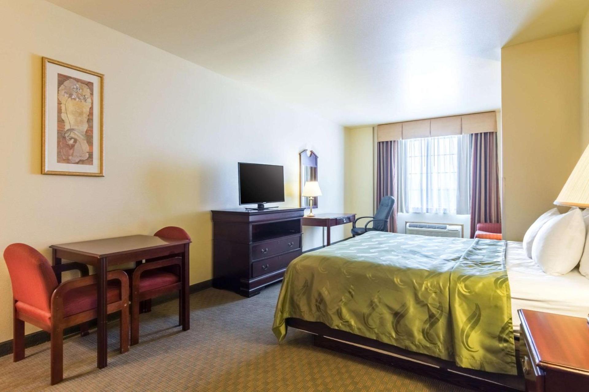 Quality Inn & Suites Alma I-40 photo 17