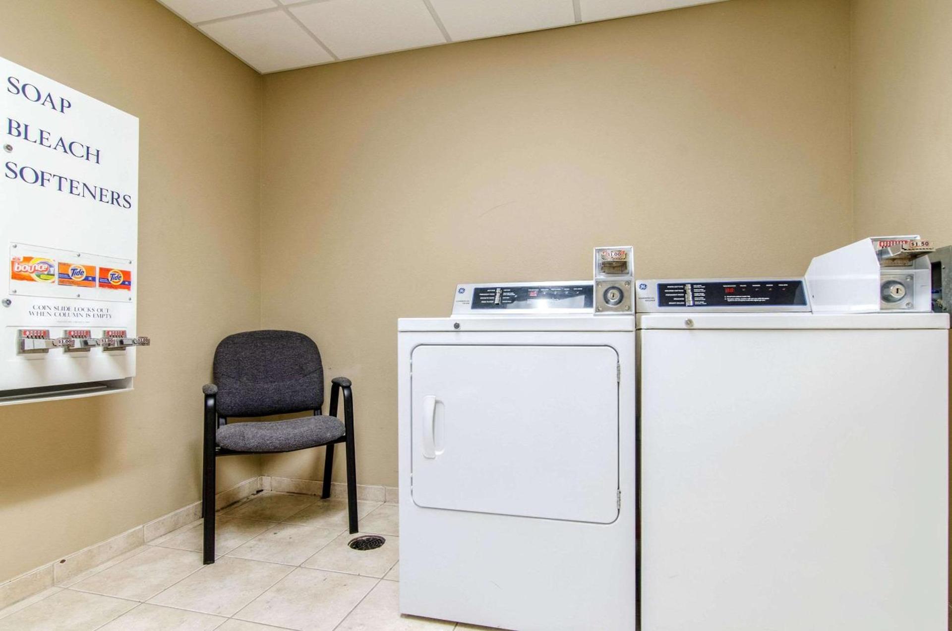Comfort Suites Bentonville - Rogers photo 32