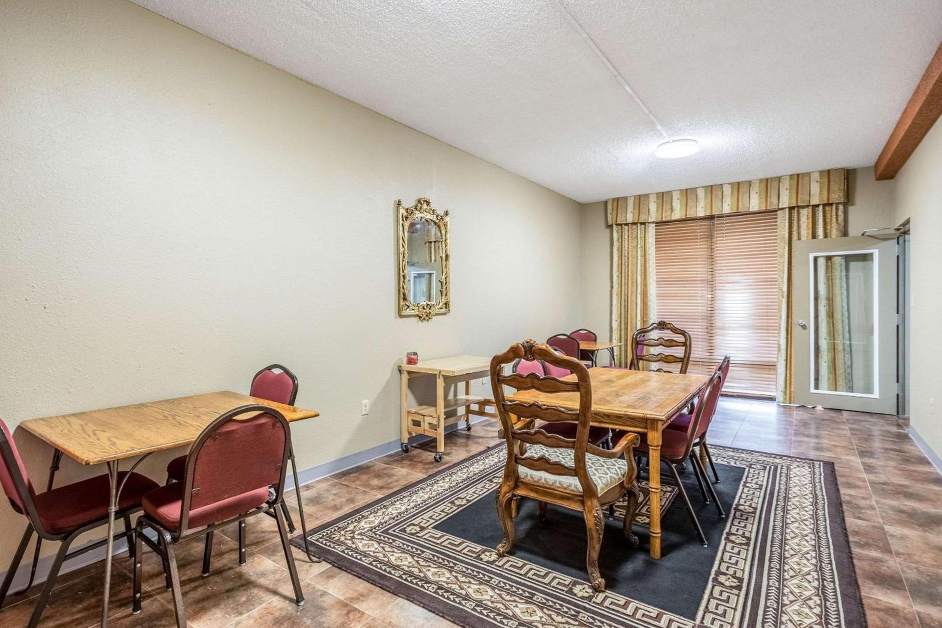 Quality Inn Heber Springs photo 24