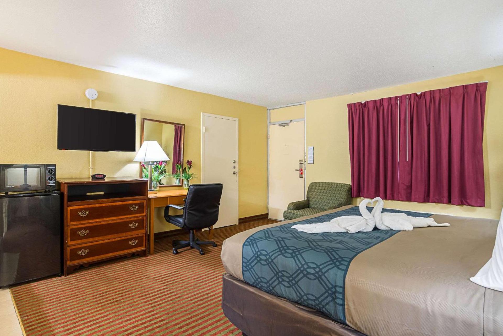 Econo Lodge Jacksonville near Little Rock Air Force Base photo 6