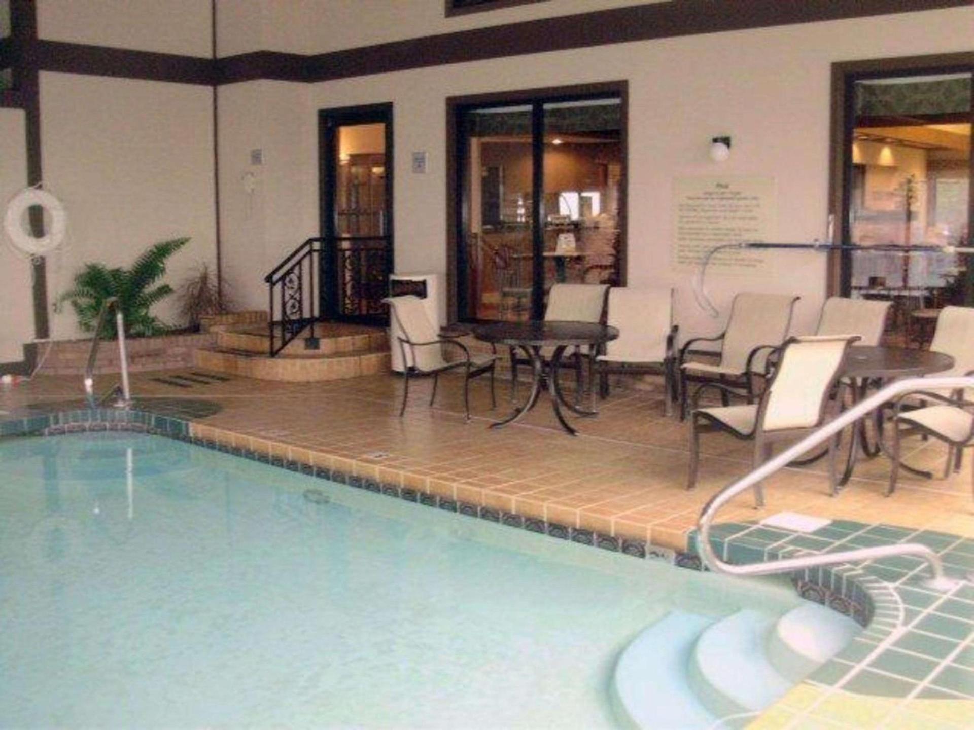 Quality Inn & Suites Searcy I-57 photo 5