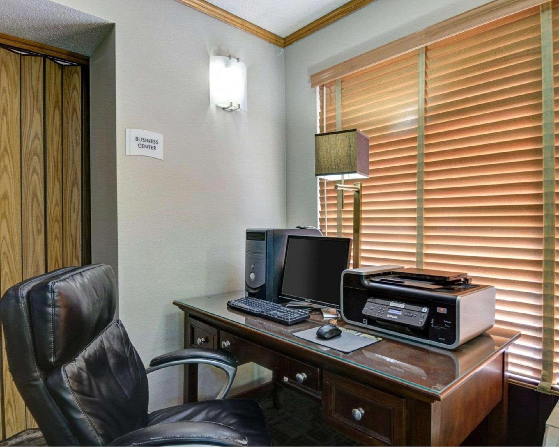 Quality Inn Fort Smith I-540 photo 30