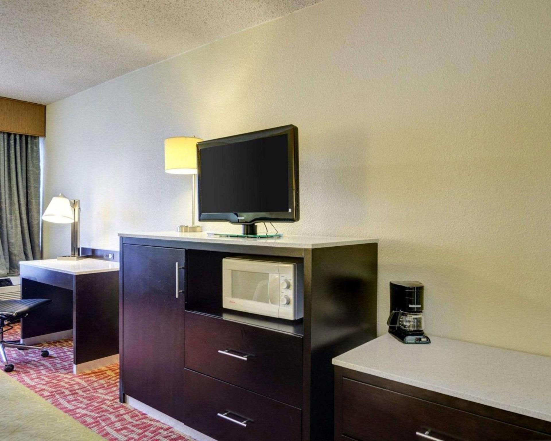 Quality Inn Fort Smith I-540 photo 29