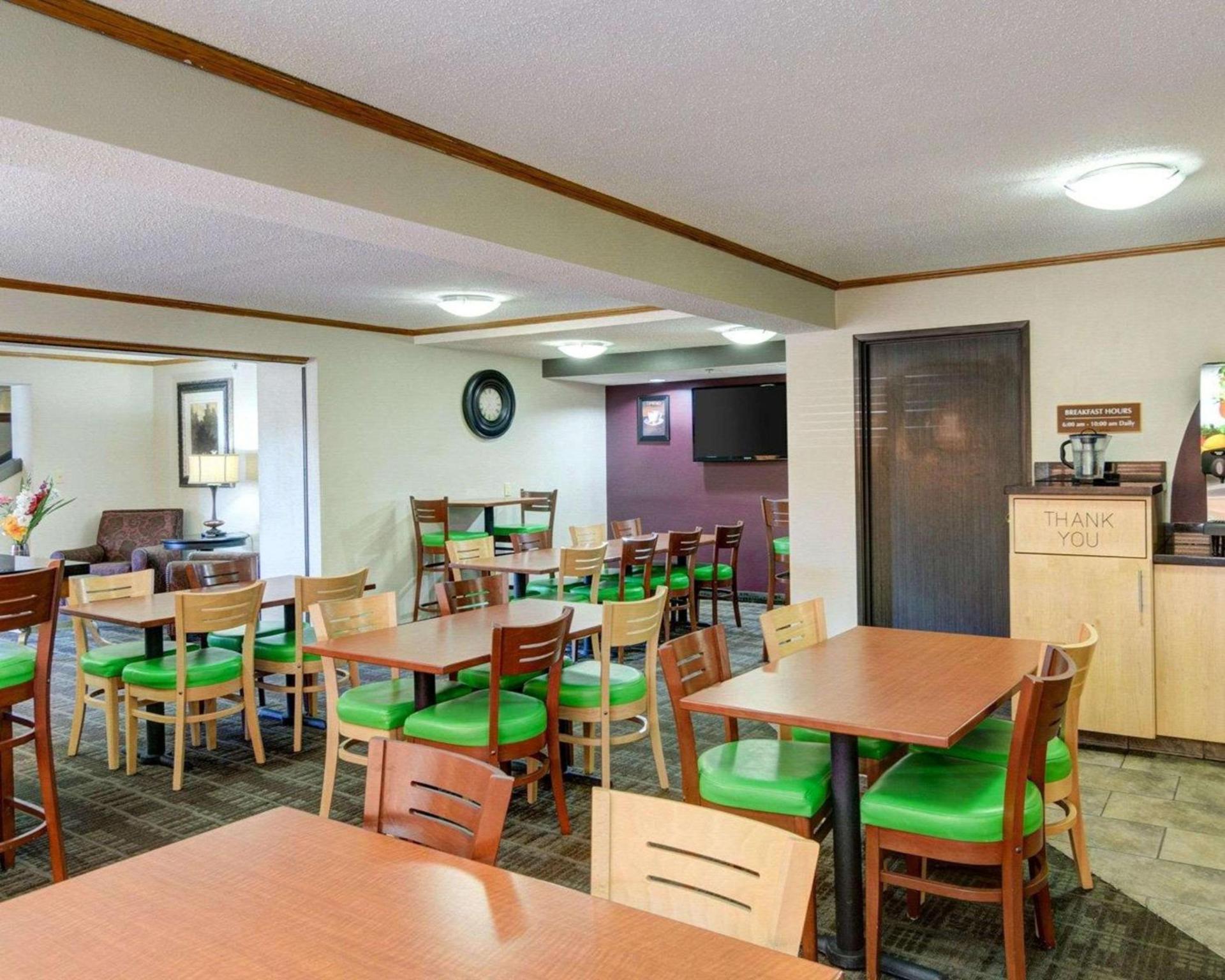 Quality Inn Fort Smith I-540 photo 28