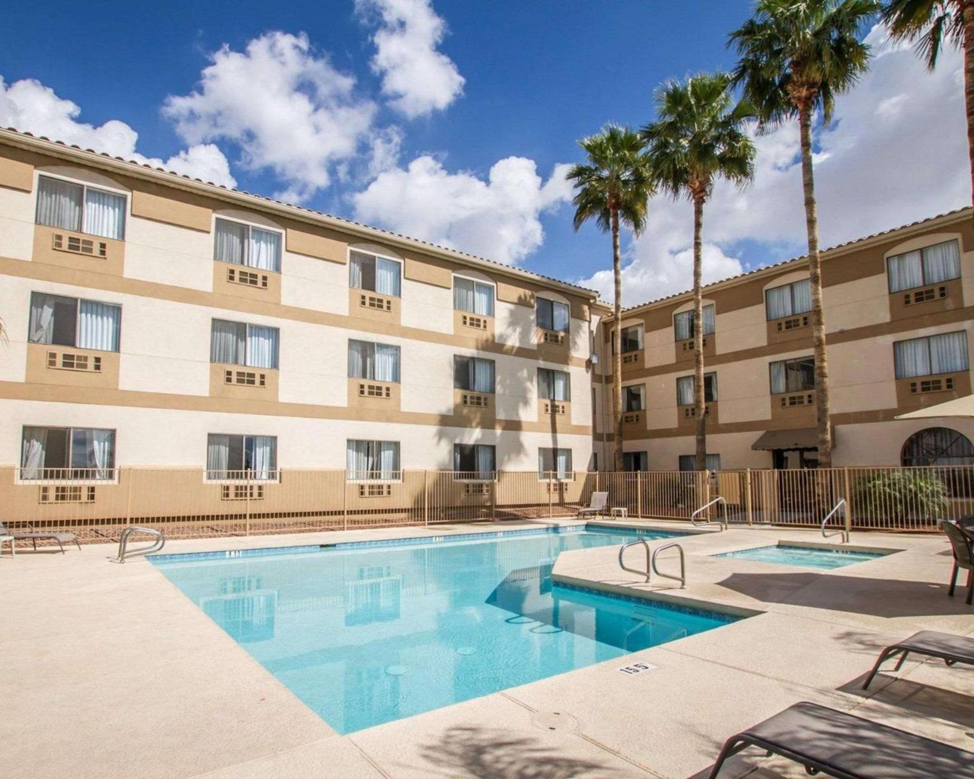 Comfort Inn Phoenix Central City photo 18