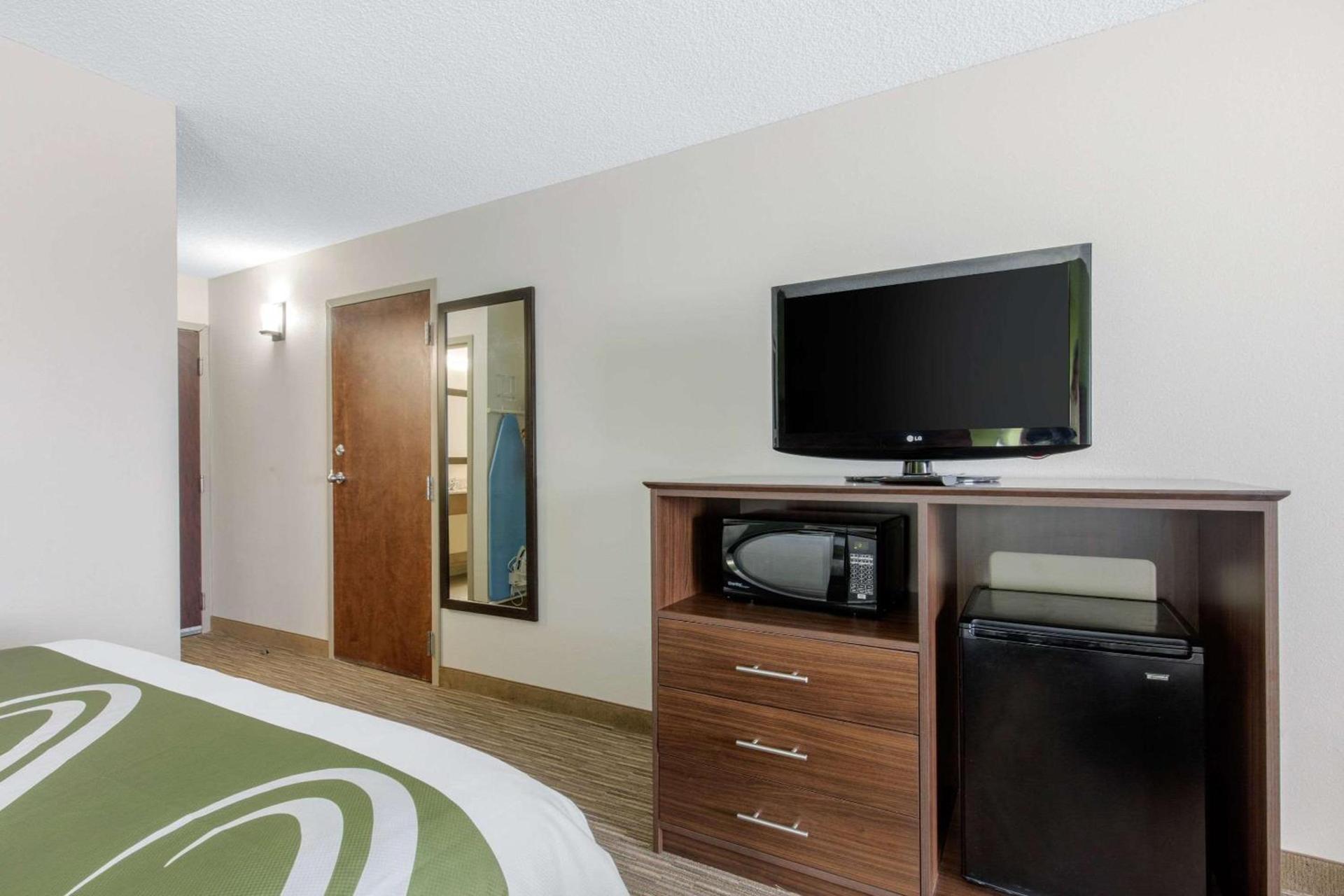 Quality Inn & Suites Mountain Home North photo 23