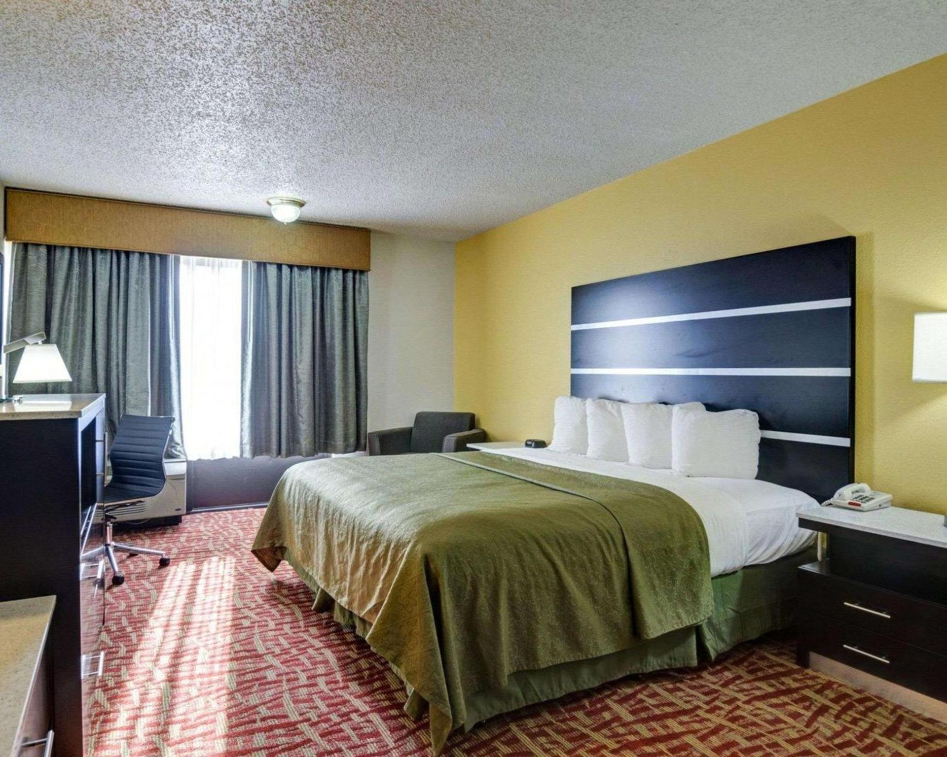 Quality Inn Fort Smith I-540 photo 14